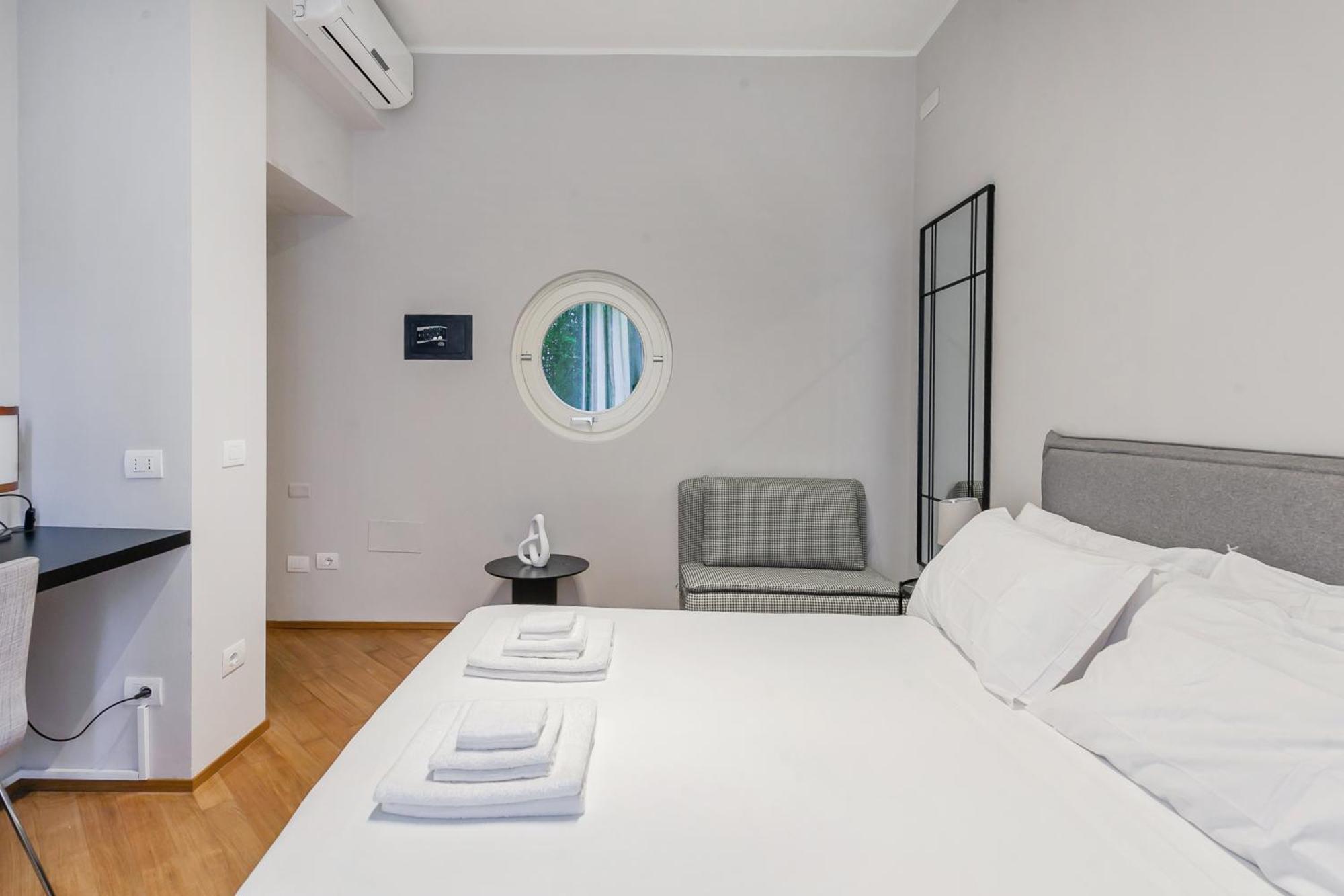 San Babila Prestige - A Few Steps From Duomo Apartment
