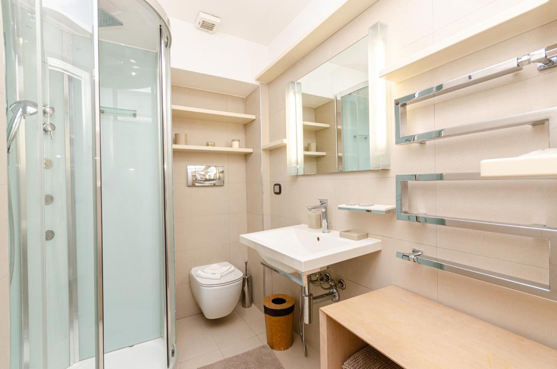 Apartment Borgospesso Iii Milan