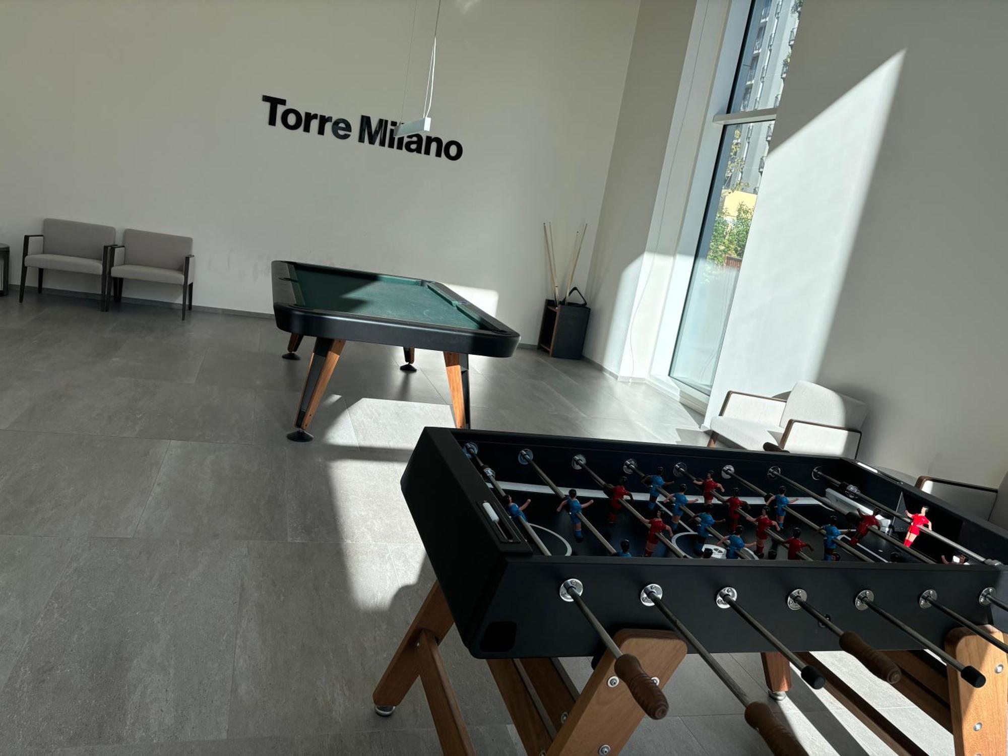 Torre Skyview Gym Pool & Rooftop Apartment Mailand