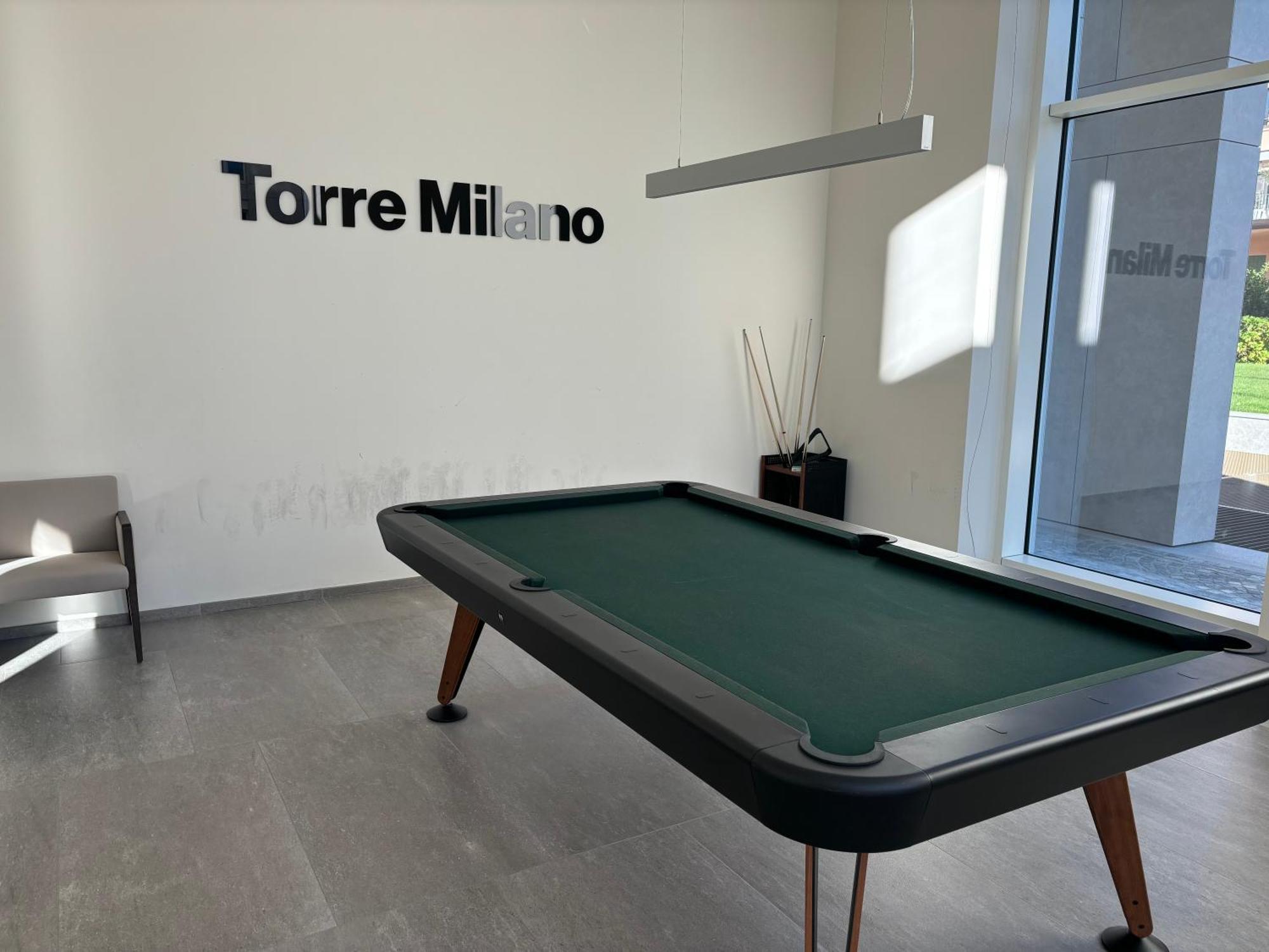 Torre Skyview Gym Pool & Rooftop Apartment Mailand
