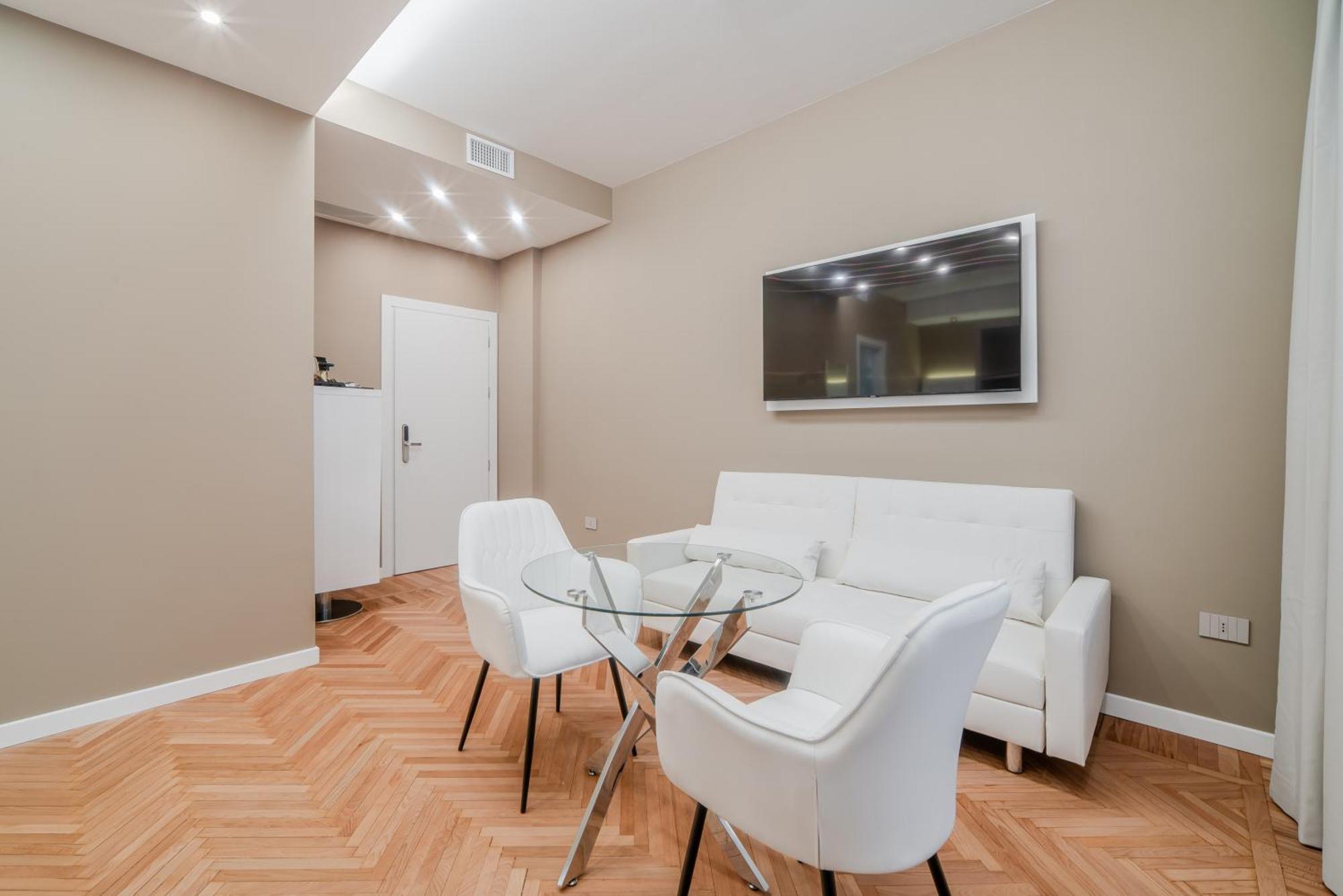 Ticinese Hotel Milão