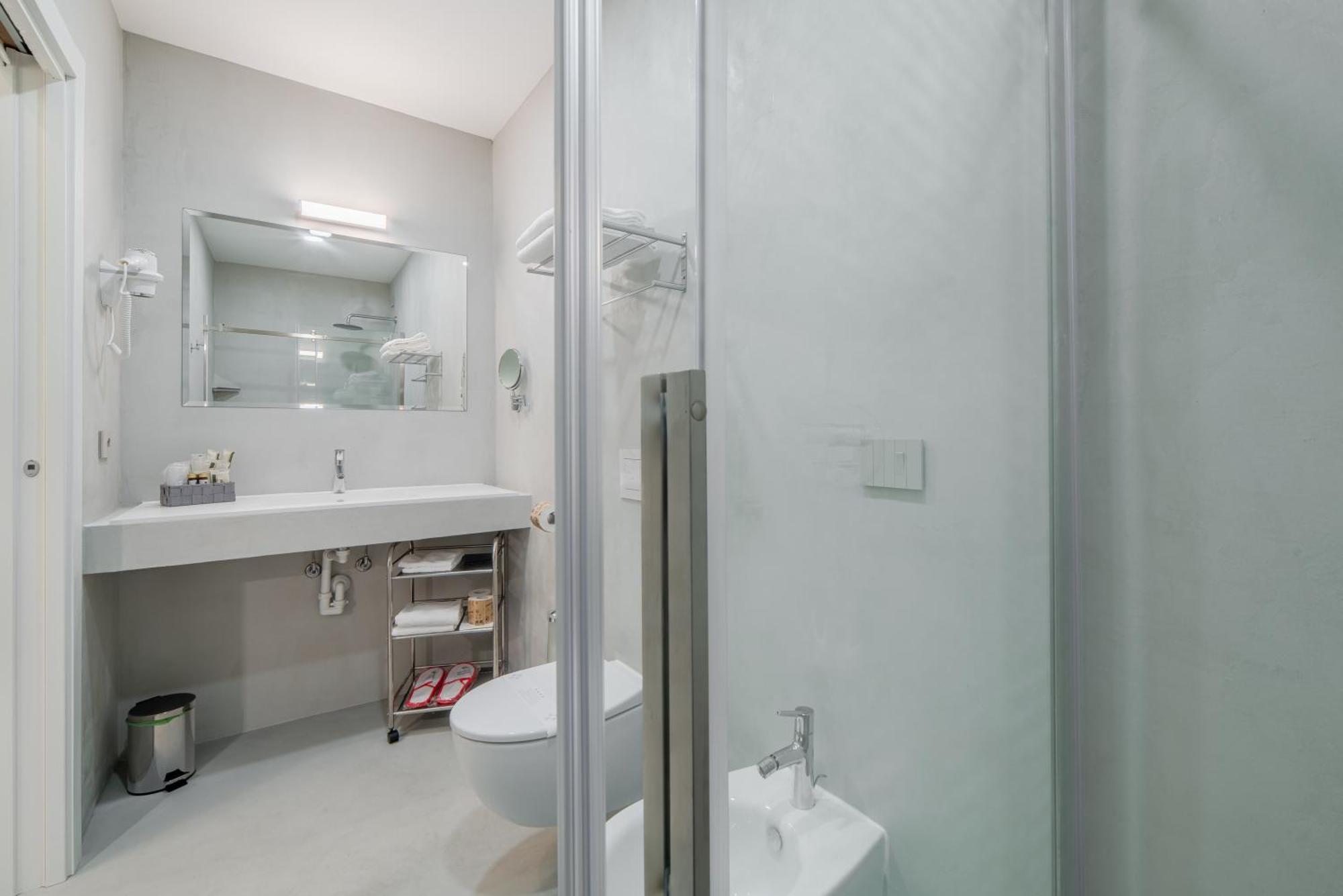 Ticinese Hotel *