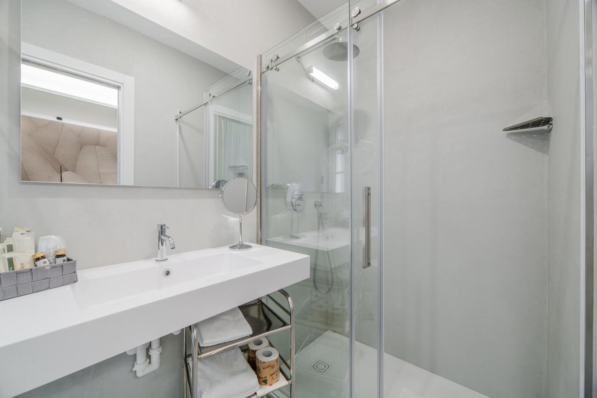 Ticinese Hotel *