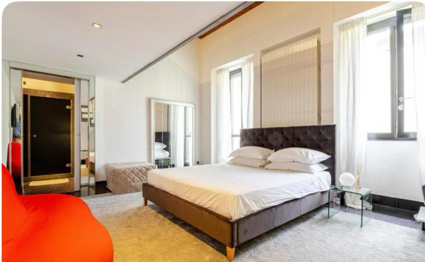 San Babila Loft Esclusivo With Parking Apartment