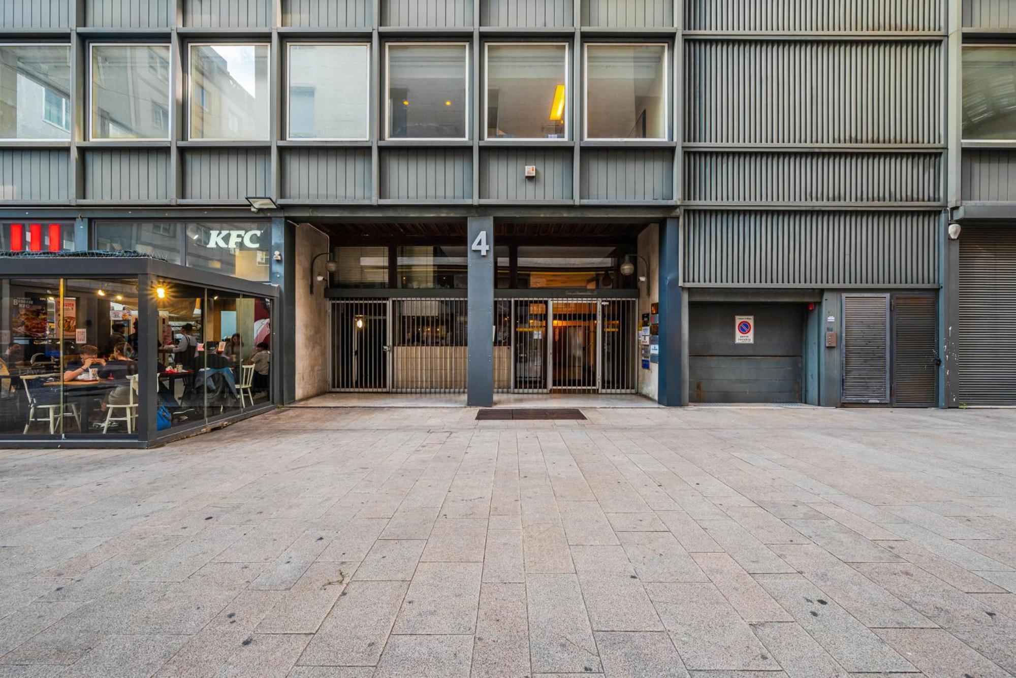 The Boutique - Iconic In Galleria Duomo With Private Parking Milão