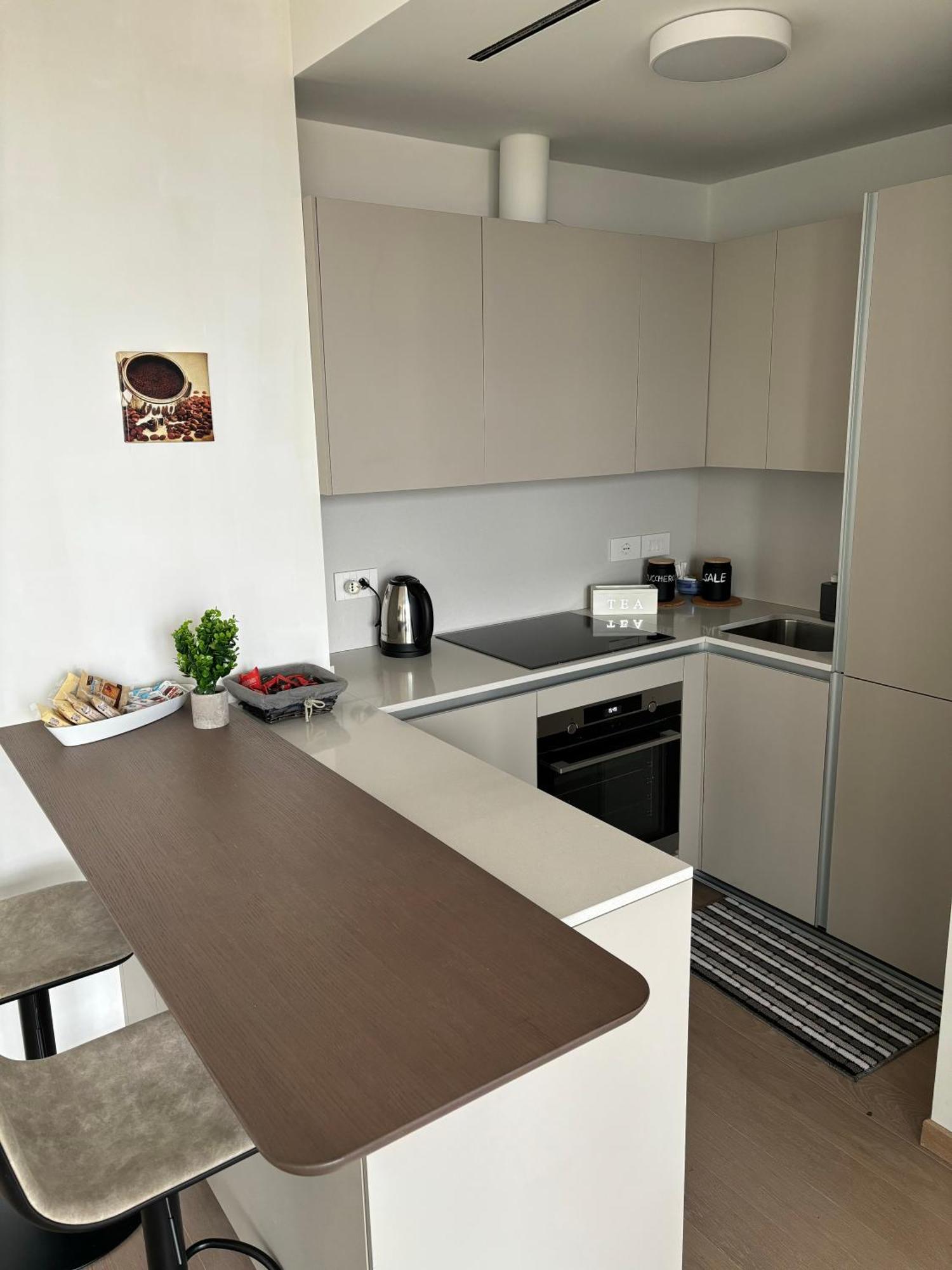 Torre Skyview Gym Pool & Rooftop Apartment Mailand