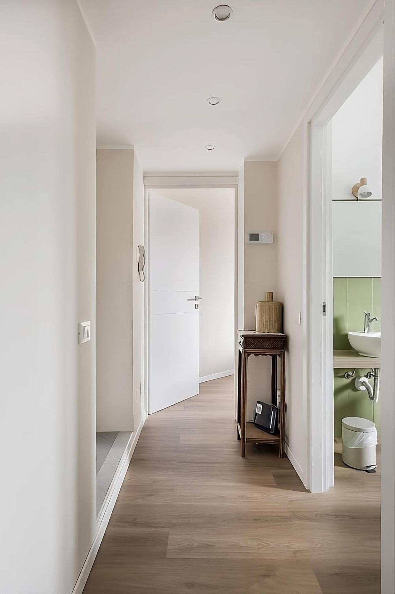 2 Bedroom Gem Near Fast Wi Fi Kademy House Mailand