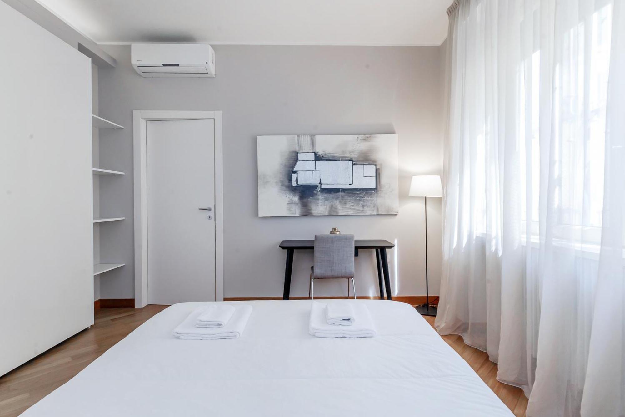Apartment San Babila Executive - Discover The Historic Centre Of *