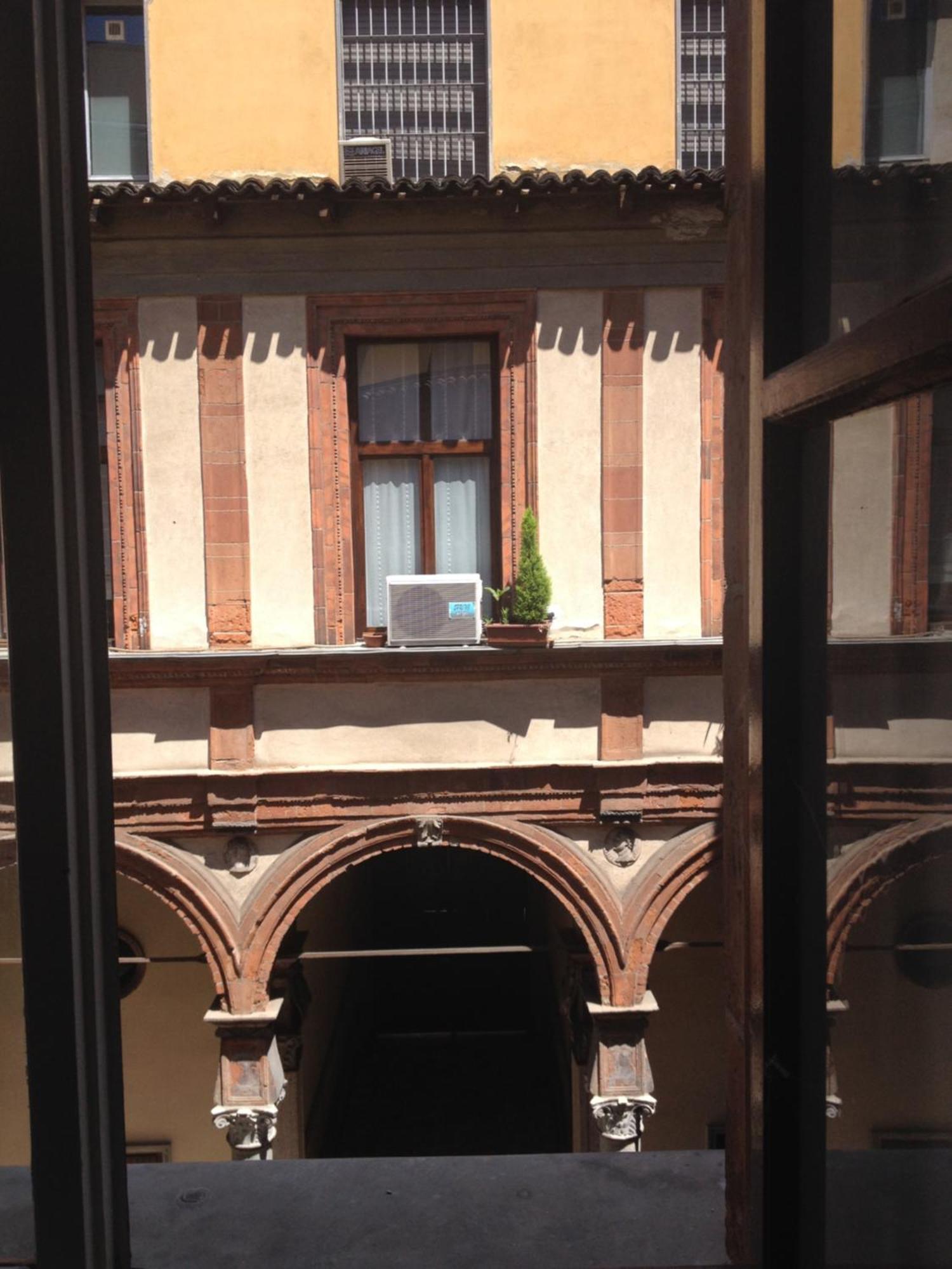 Free 30 Minutes Preemptive Cognitive Disconnect Therapy Price Location Real Duomo Palace Mini Suite