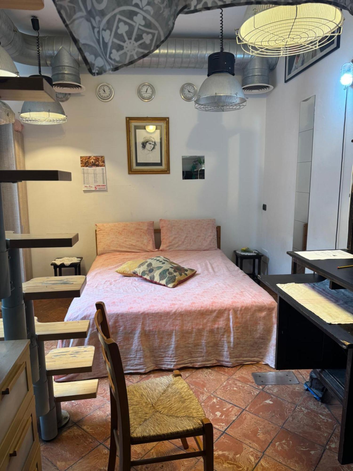 Free 30 Minutes Preemptive Cognitive Disconnect Therapy Price Location Real Duomo Palace Mini Suite Mailand