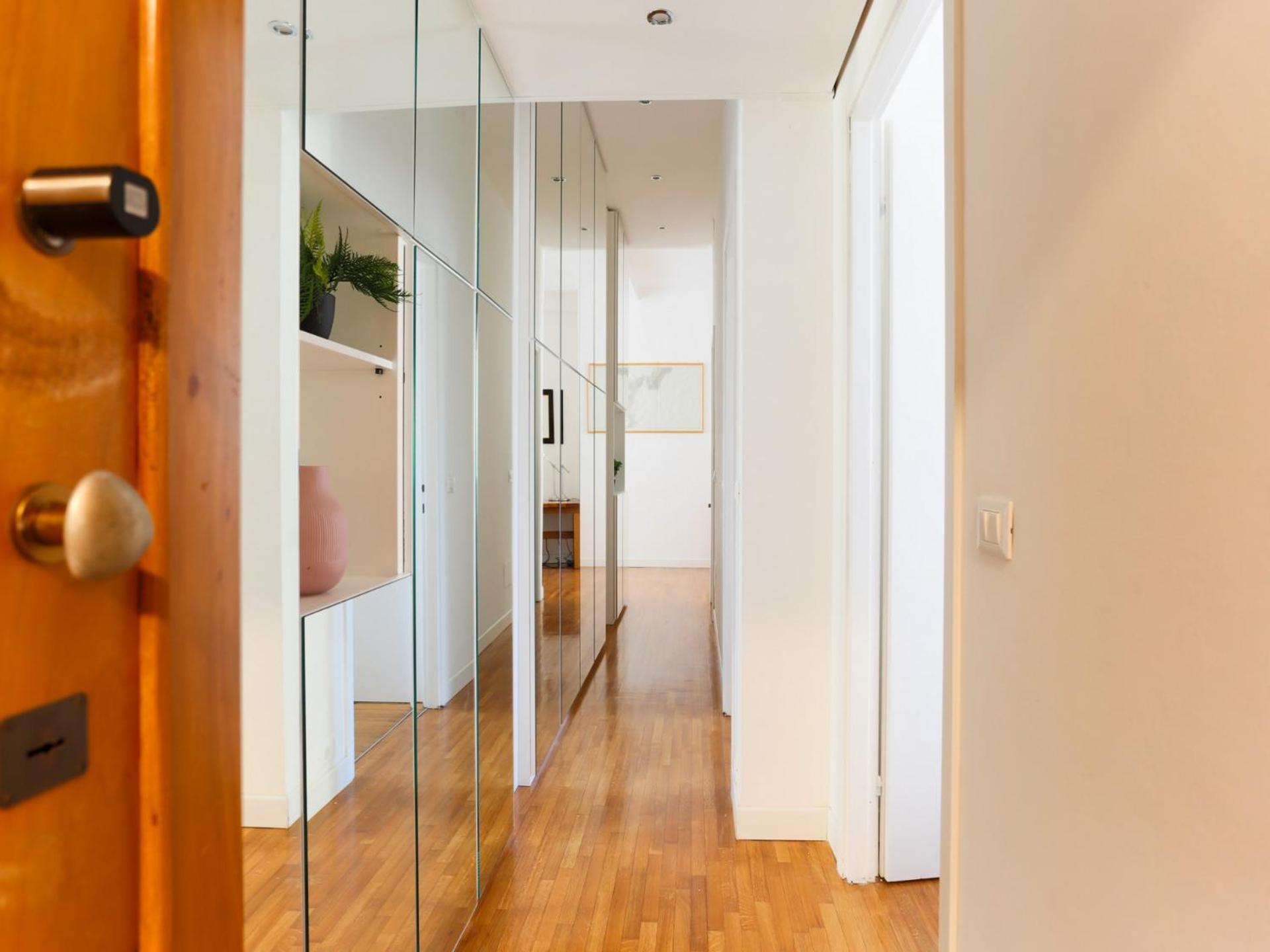 Apartment The Rent - Spacious Two-bedroom In Crocetta *