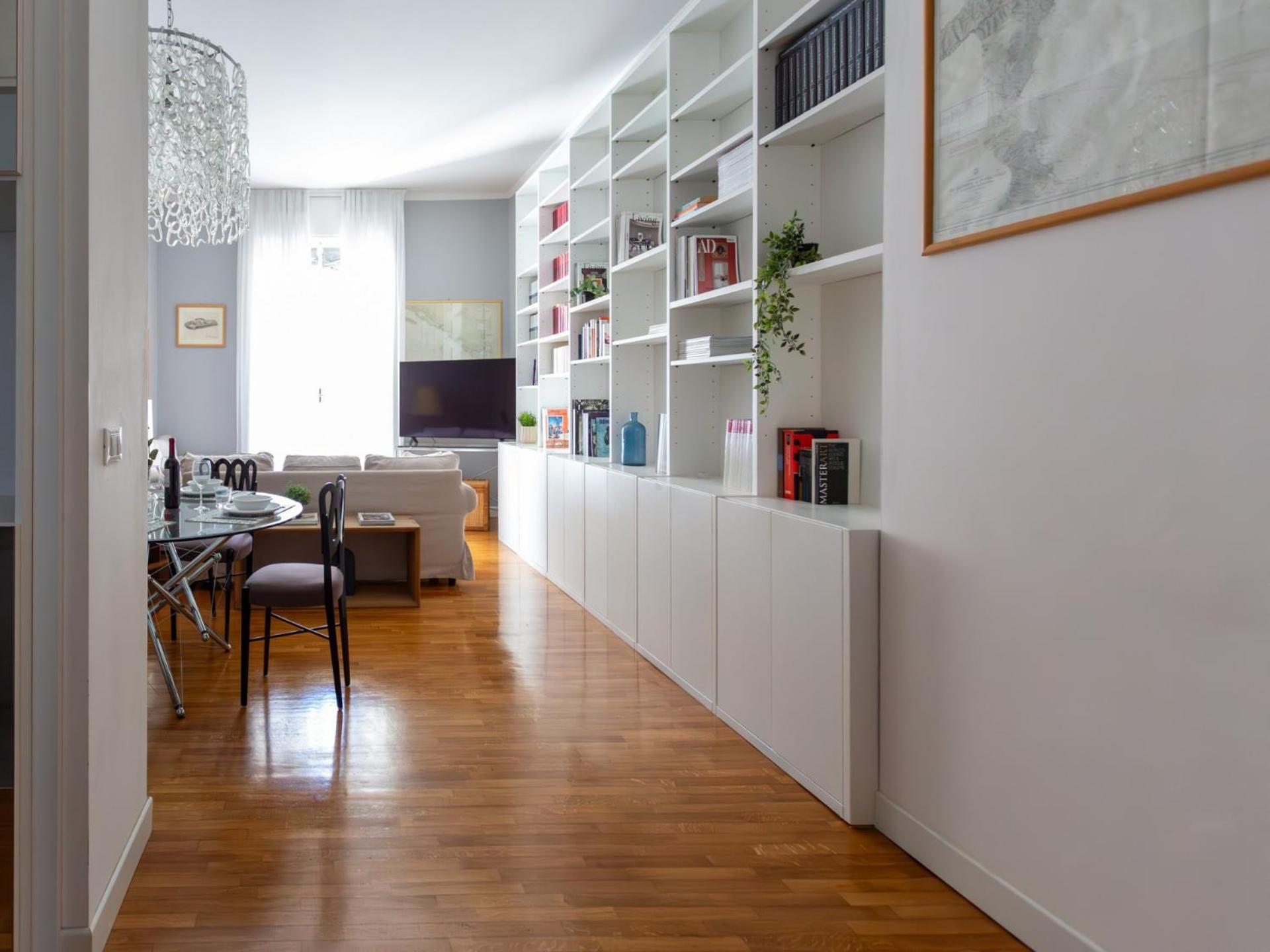 The Rent - Spacious Two-bedroom In Crocetta Apartment
