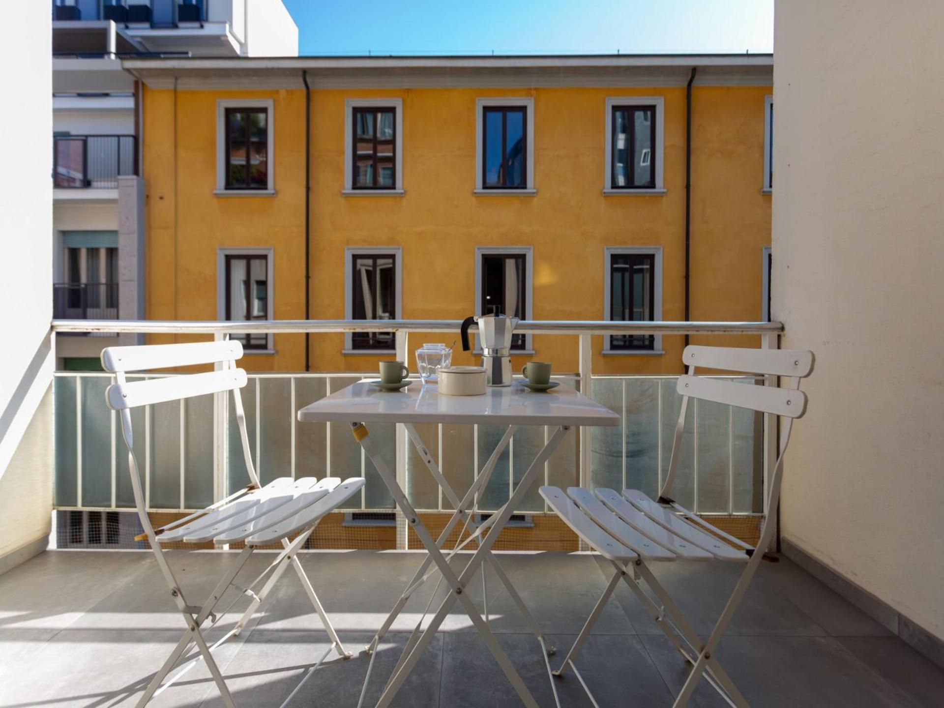 The Rent - Spacious Two-bedroom In Crocetta Apartment