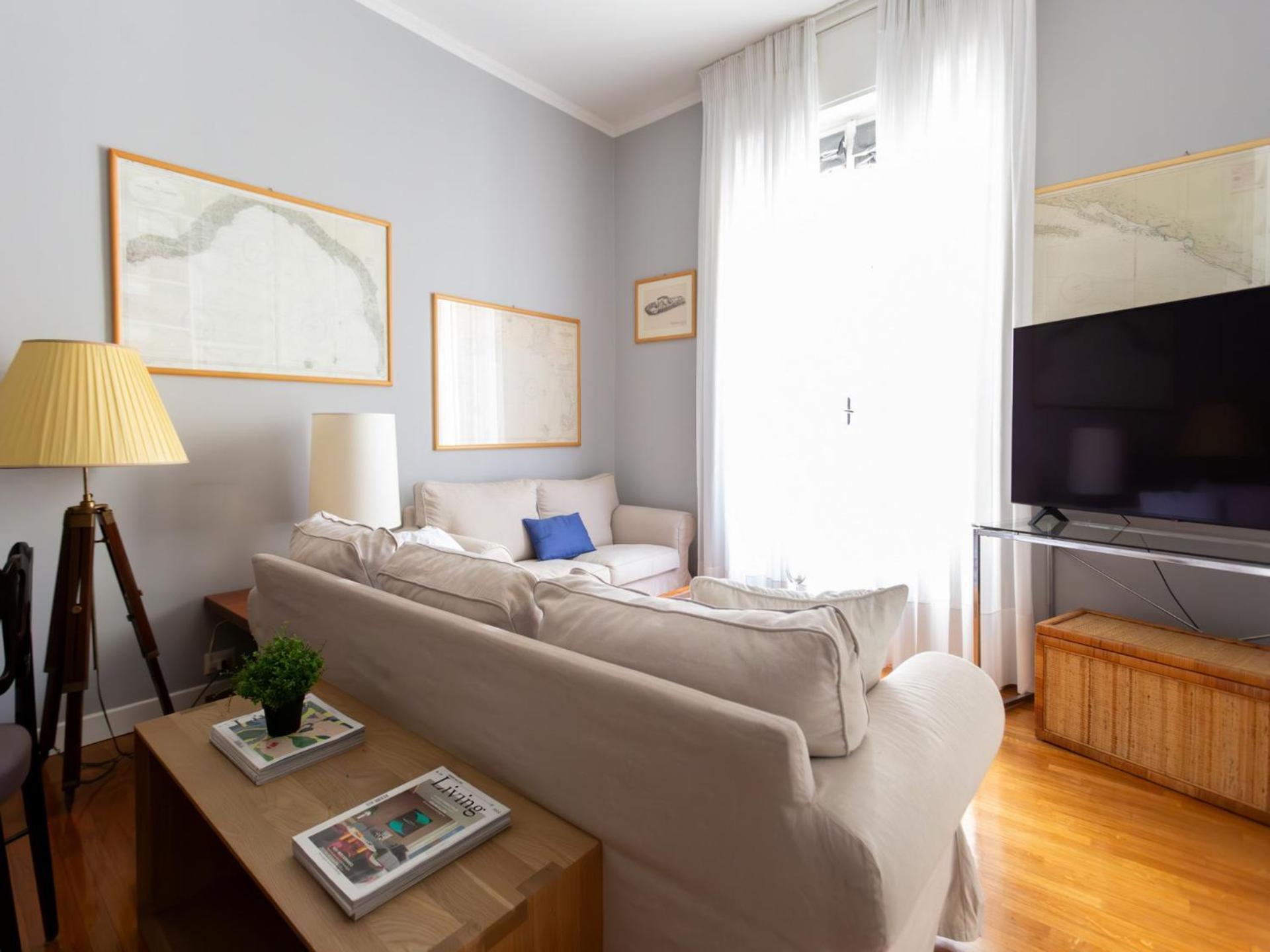 The Rent - Spacious Two-bedroom In Crocetta *