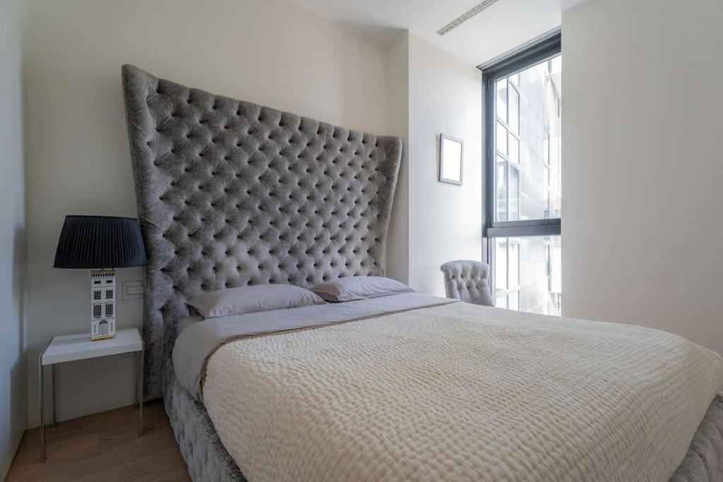 Sky High Dreams - Vista Duomo Apartment Mailand