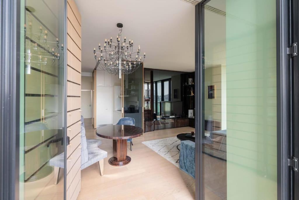 Sky High Dreams - Vista Duomo Apartment Mailand