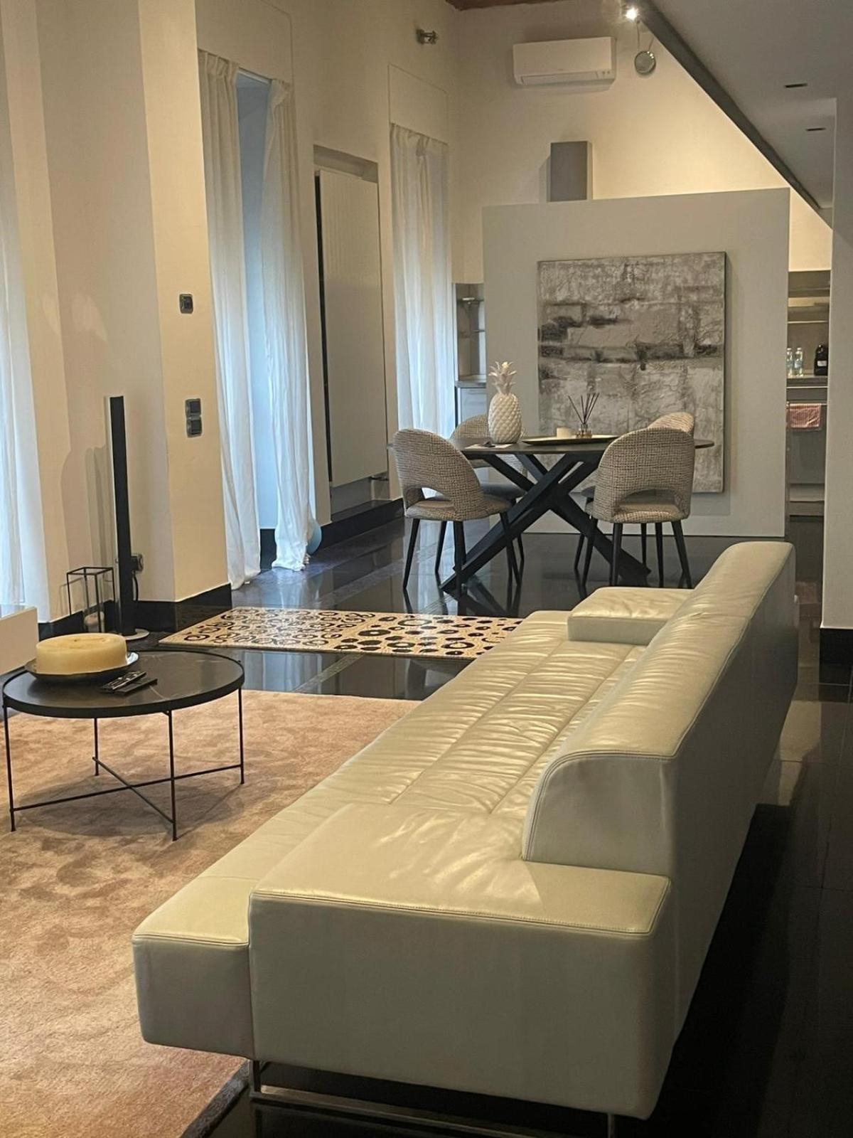 San Babila Loft Esclusivo With Parking Apartment Mailand