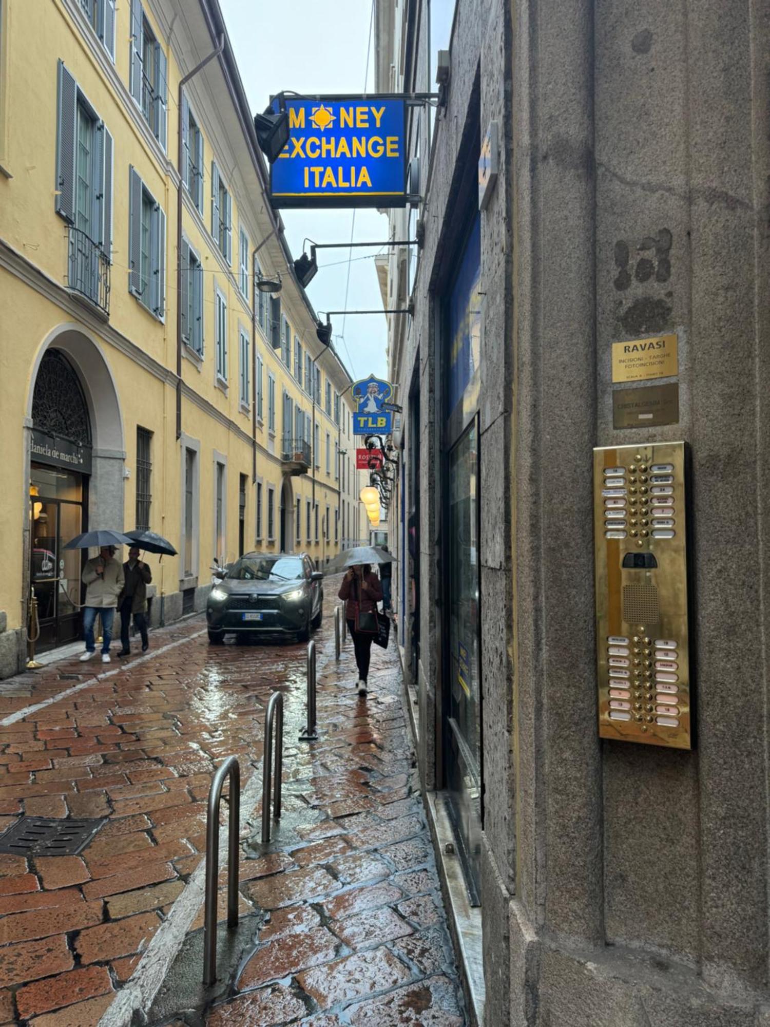Apartment Free 30 Minutes Preemptive Cognitive Disconnect Therapy Price Location Real Duomo Palace Mini Suite