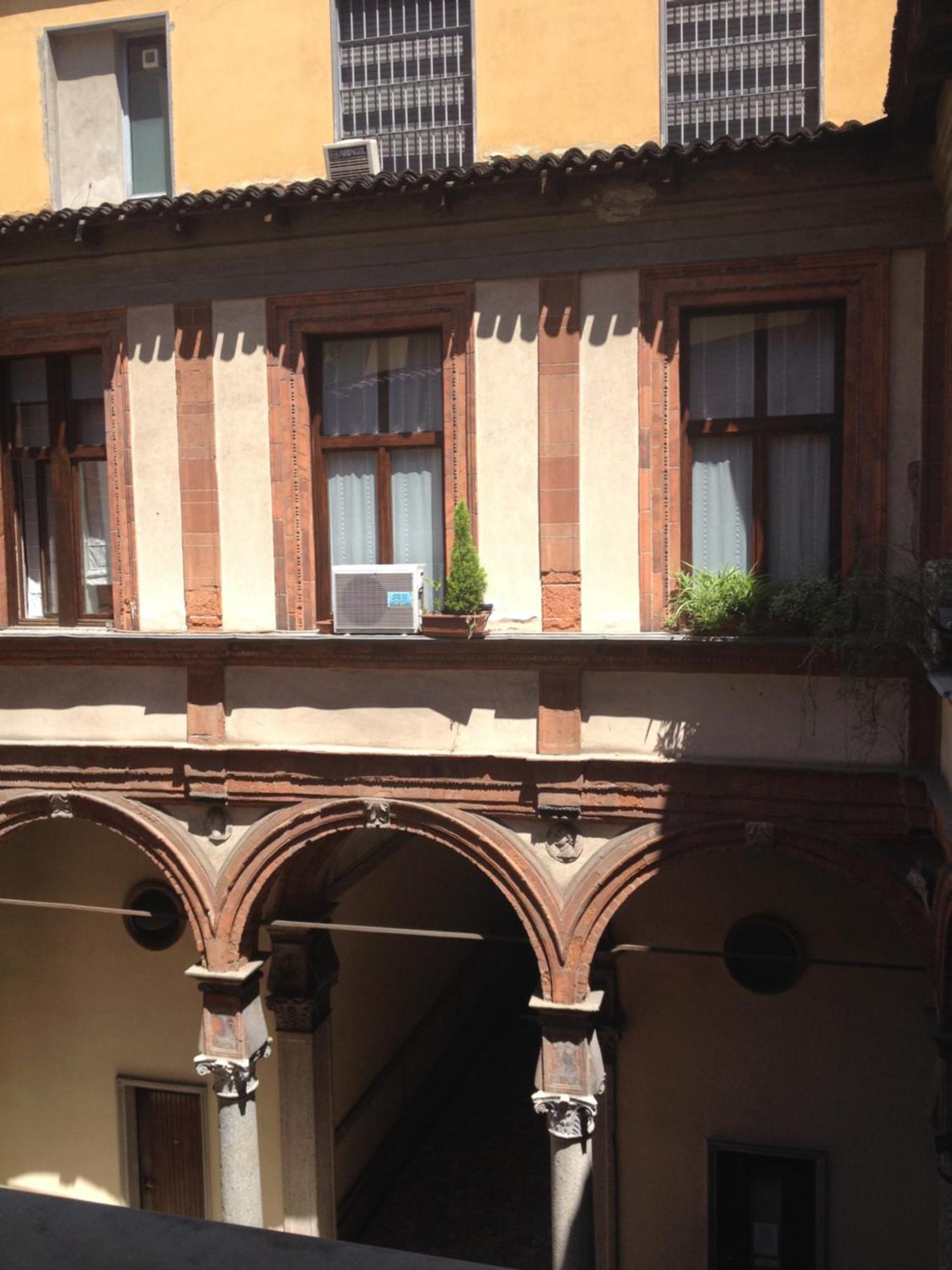 Free 30 Minutes Preemptive Cognitive Disconnect Therapy Price Location Real Duomo Palace Mini Suite * Mailand