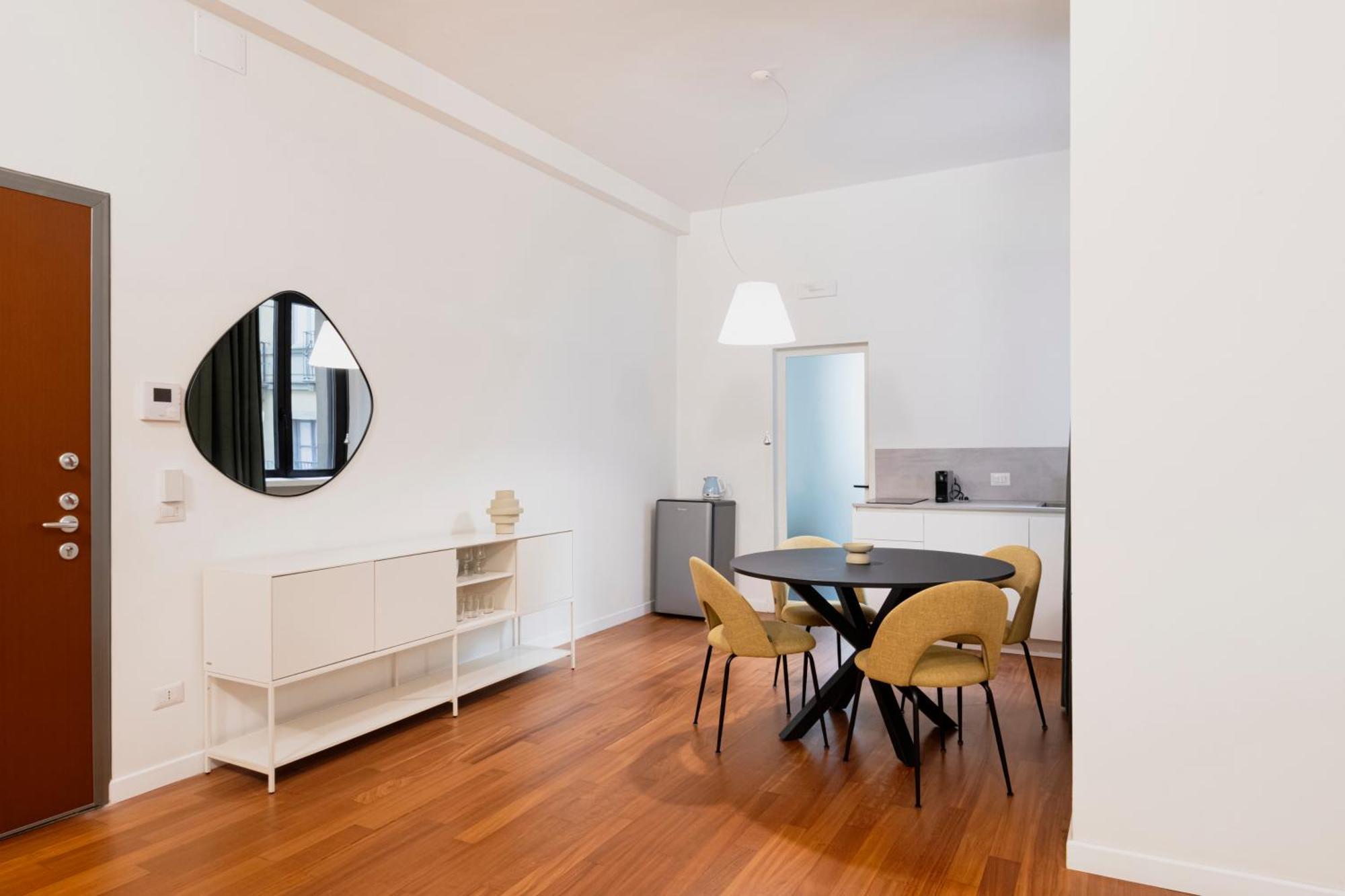 Relstay - Montenapoleone Apartment *