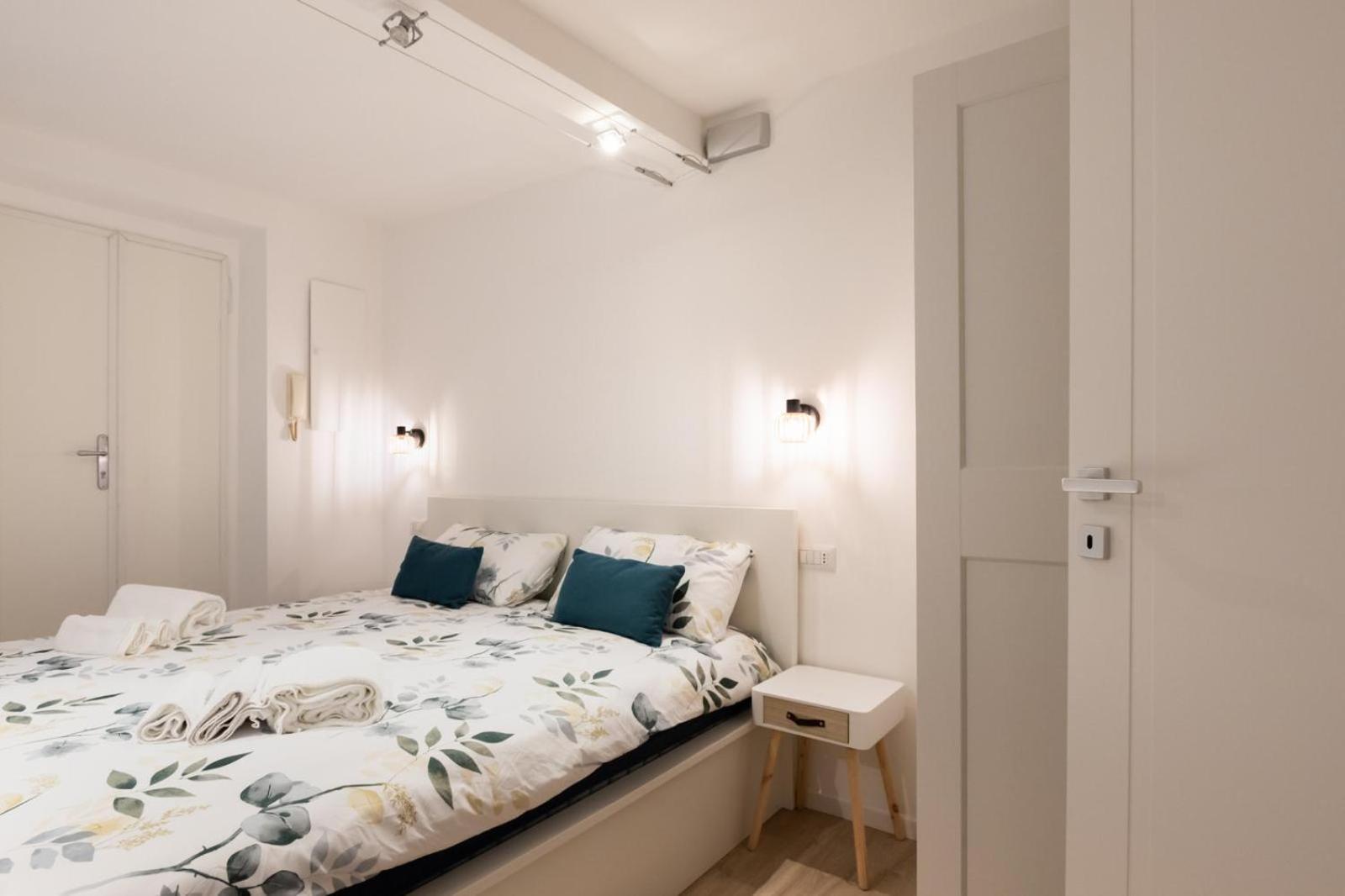 Ortica Street Linate E San Raffaele Apartment Mailand