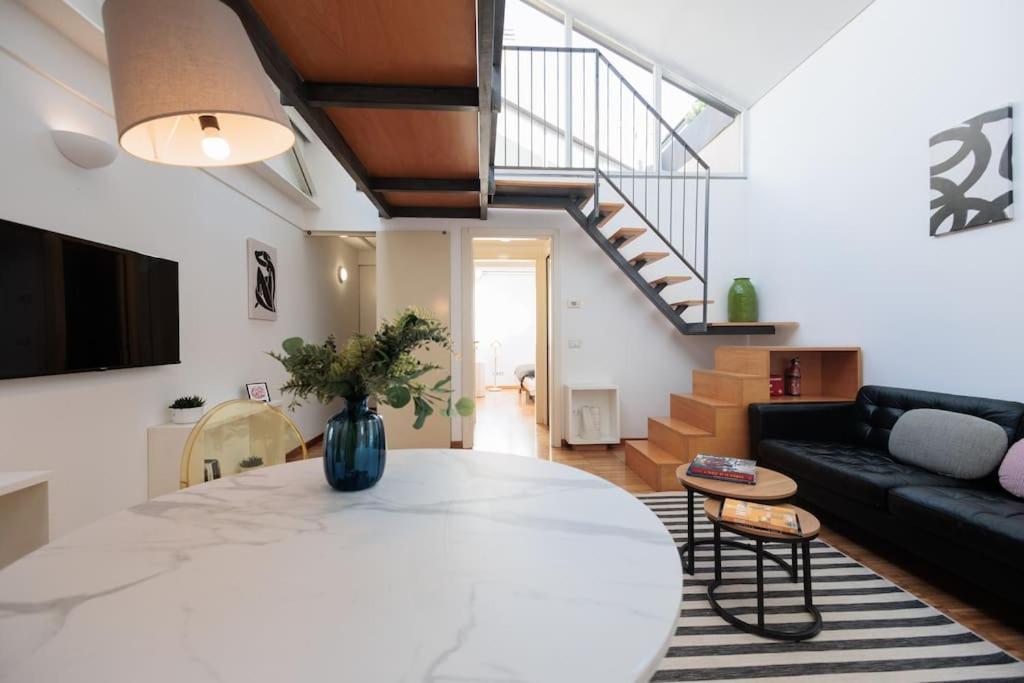 Urban House - Bright House Navigli Center Apartment