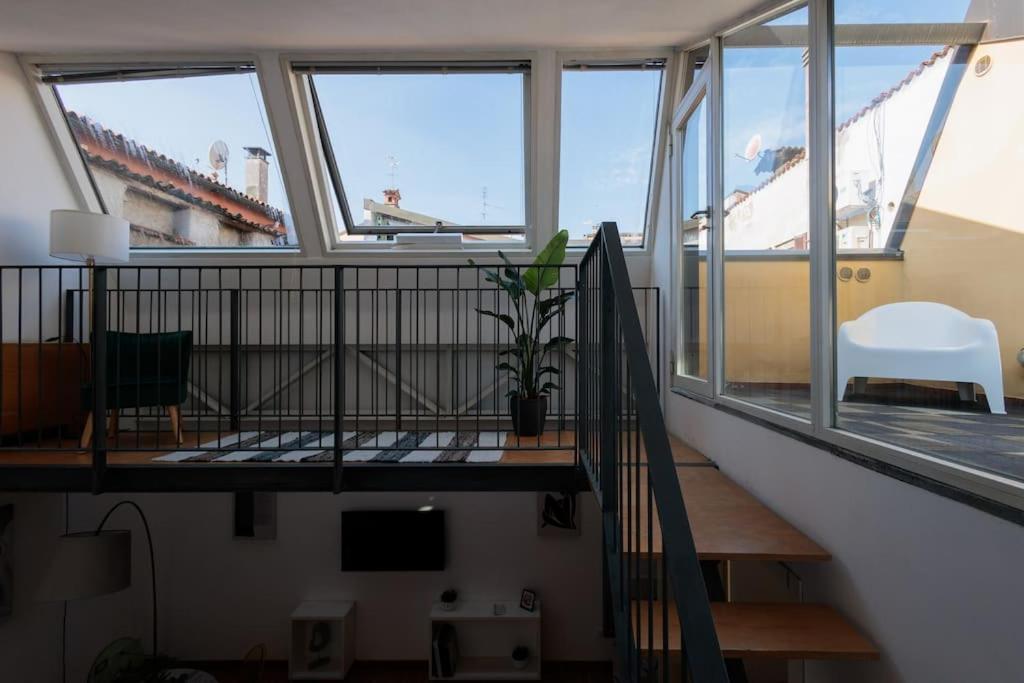 Urban House - Bright House Navigli Center Apartment