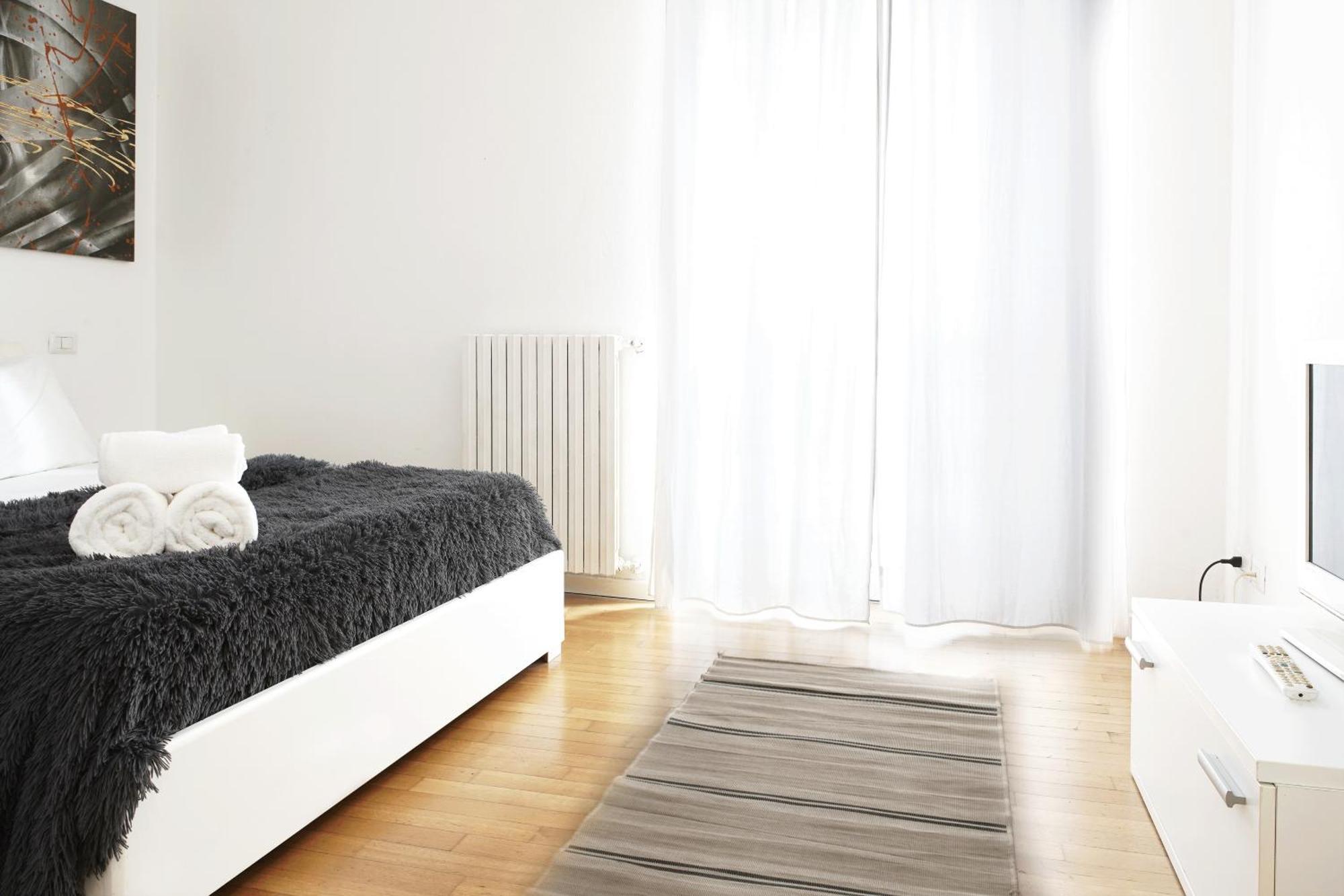 Apartment Bilocale Zona 200metri Da Stazione *