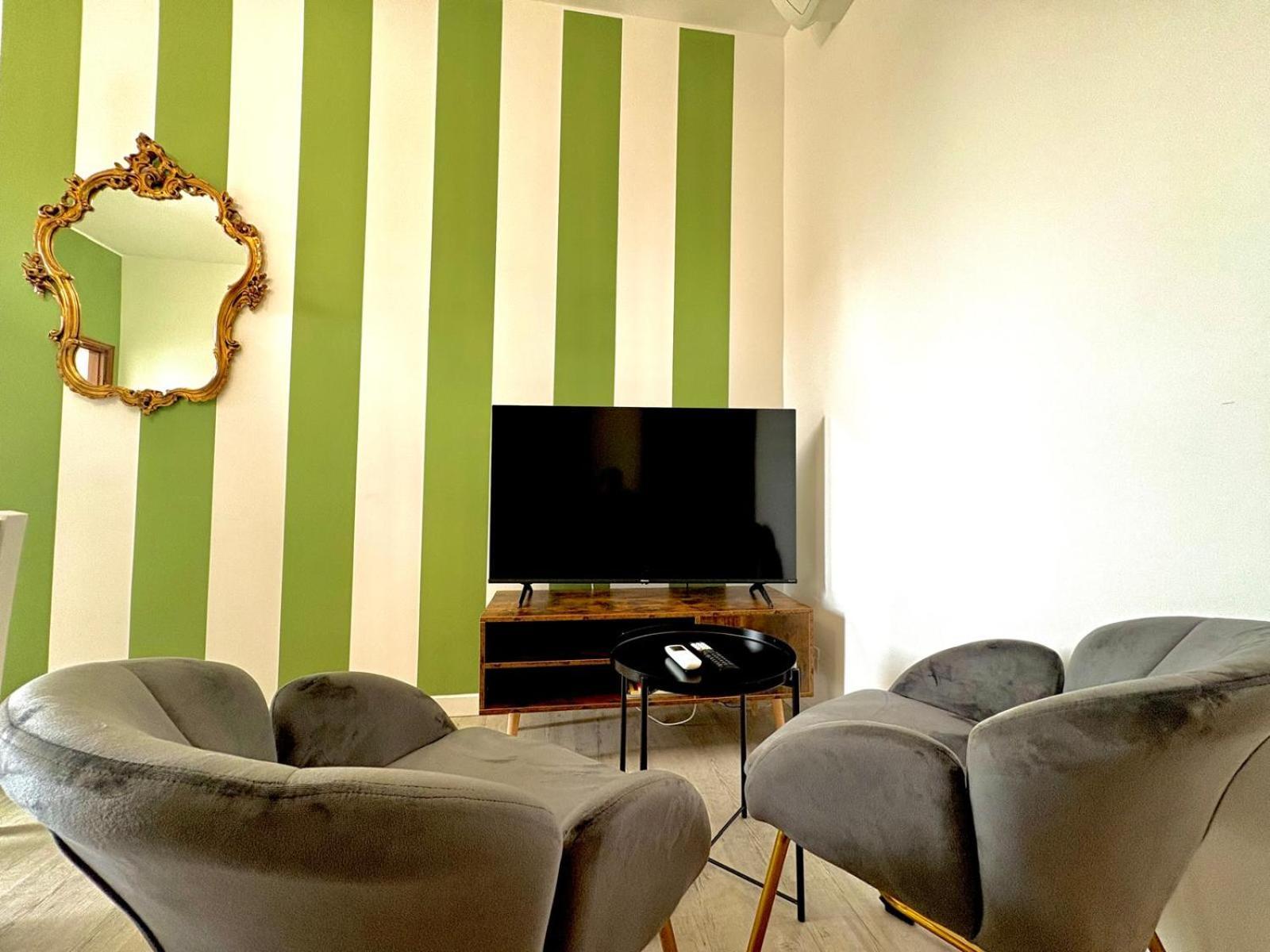 Apartment-navigli-house Of Mirrors Apartment Mailand