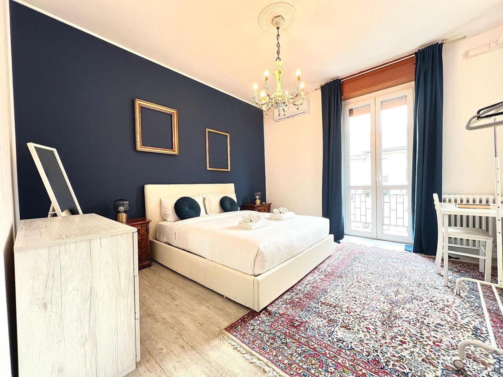 Apartment-navigli-house Of Mirrors Apartment