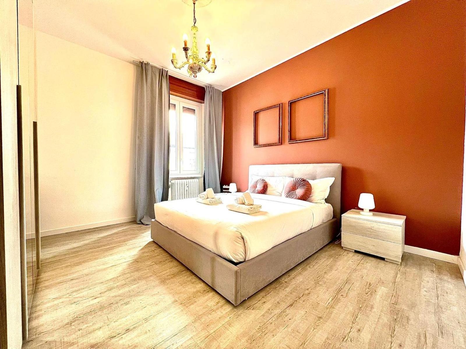 Apartment-navigli-house Of Mirrors Mailand