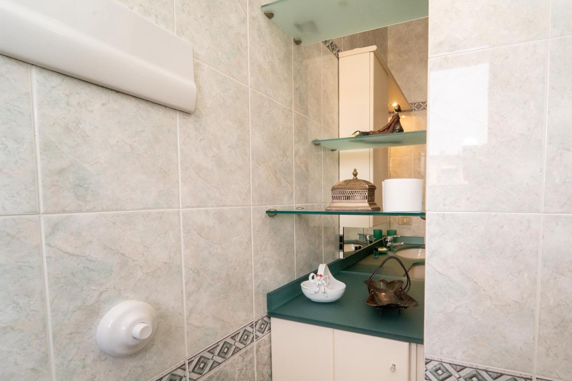 Apartment Penthouse Isola, A Few Steps From Offices Cortina 26 *