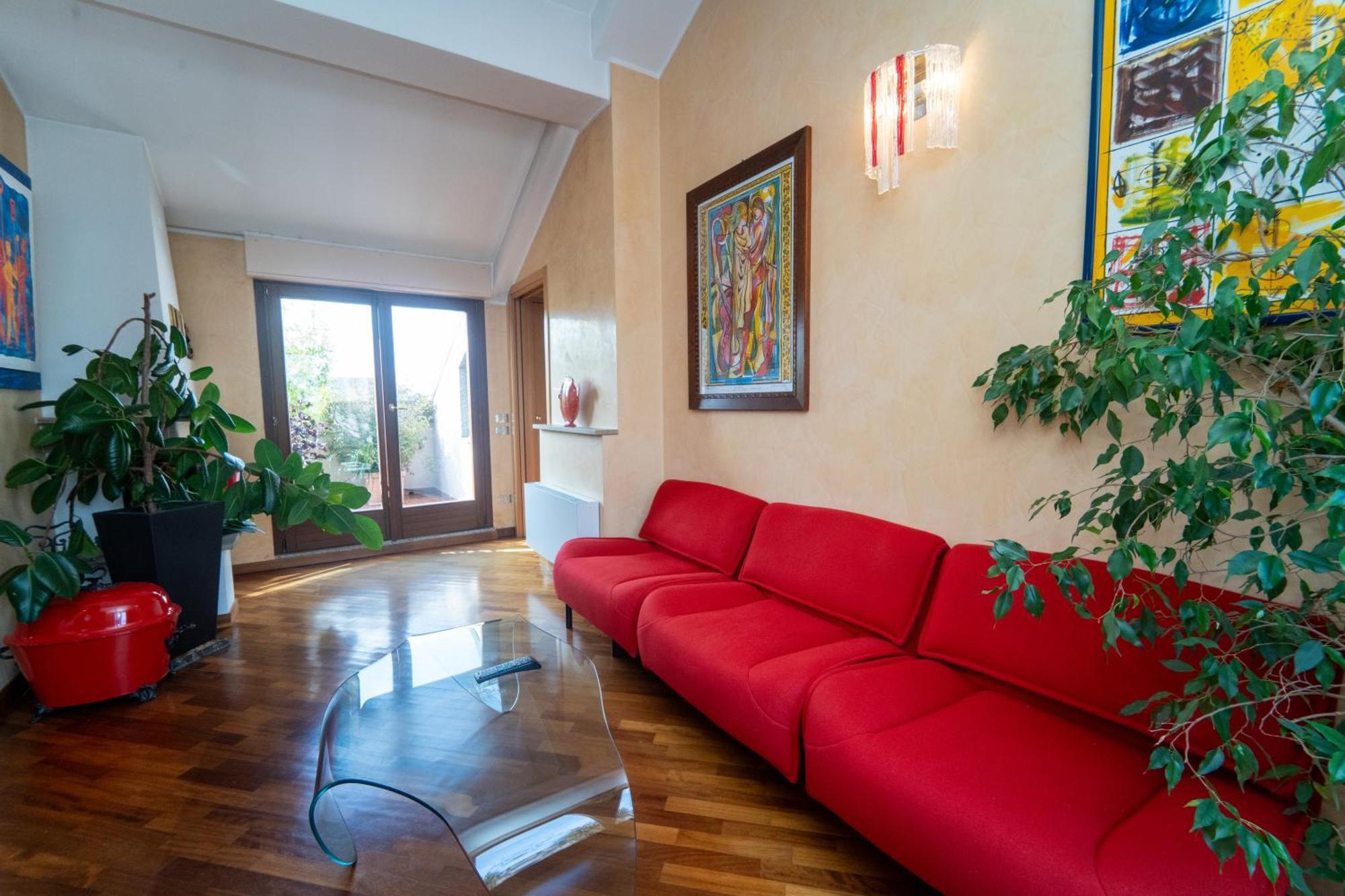 Penthouse Isola, A Few Steps From Offices Cortina 26 *