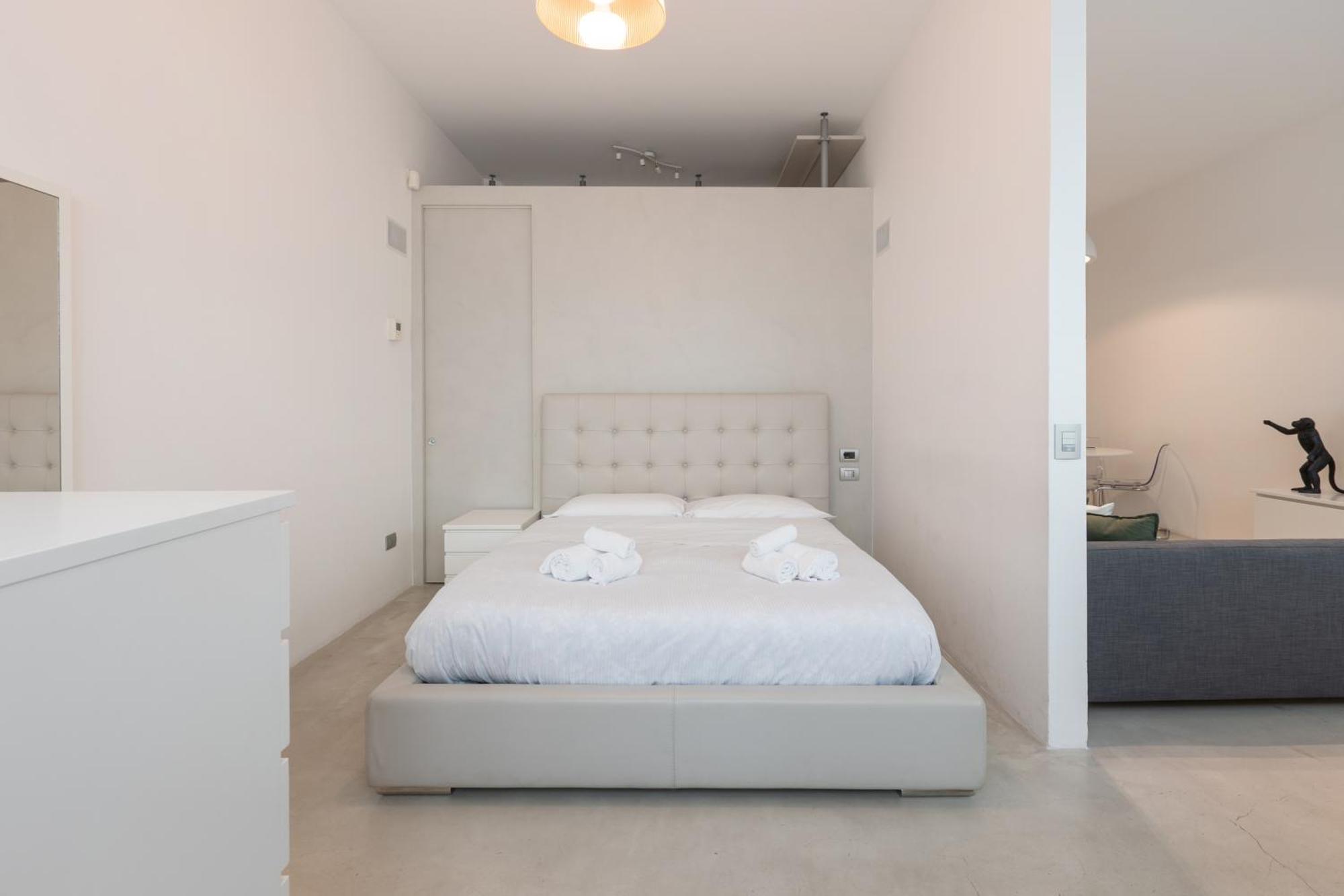 Ampio Bilocale Repubblica - Mirable Pm Apartment