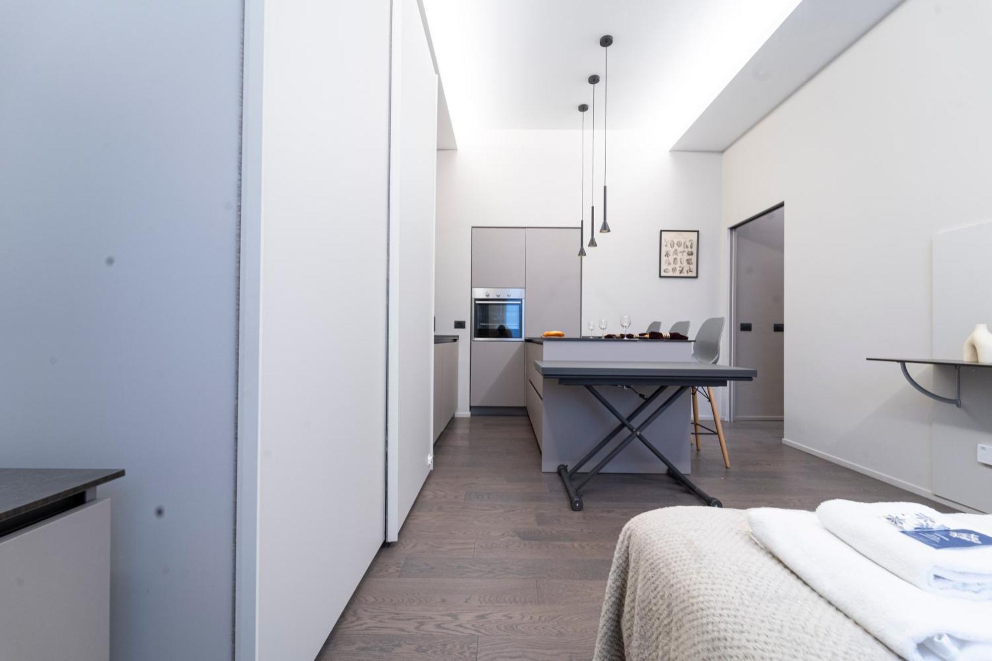 Apartamento Designed In Center Gae Aulenti Area With Ac, Wifi And Subway Airport Connected Steps From Station Milão