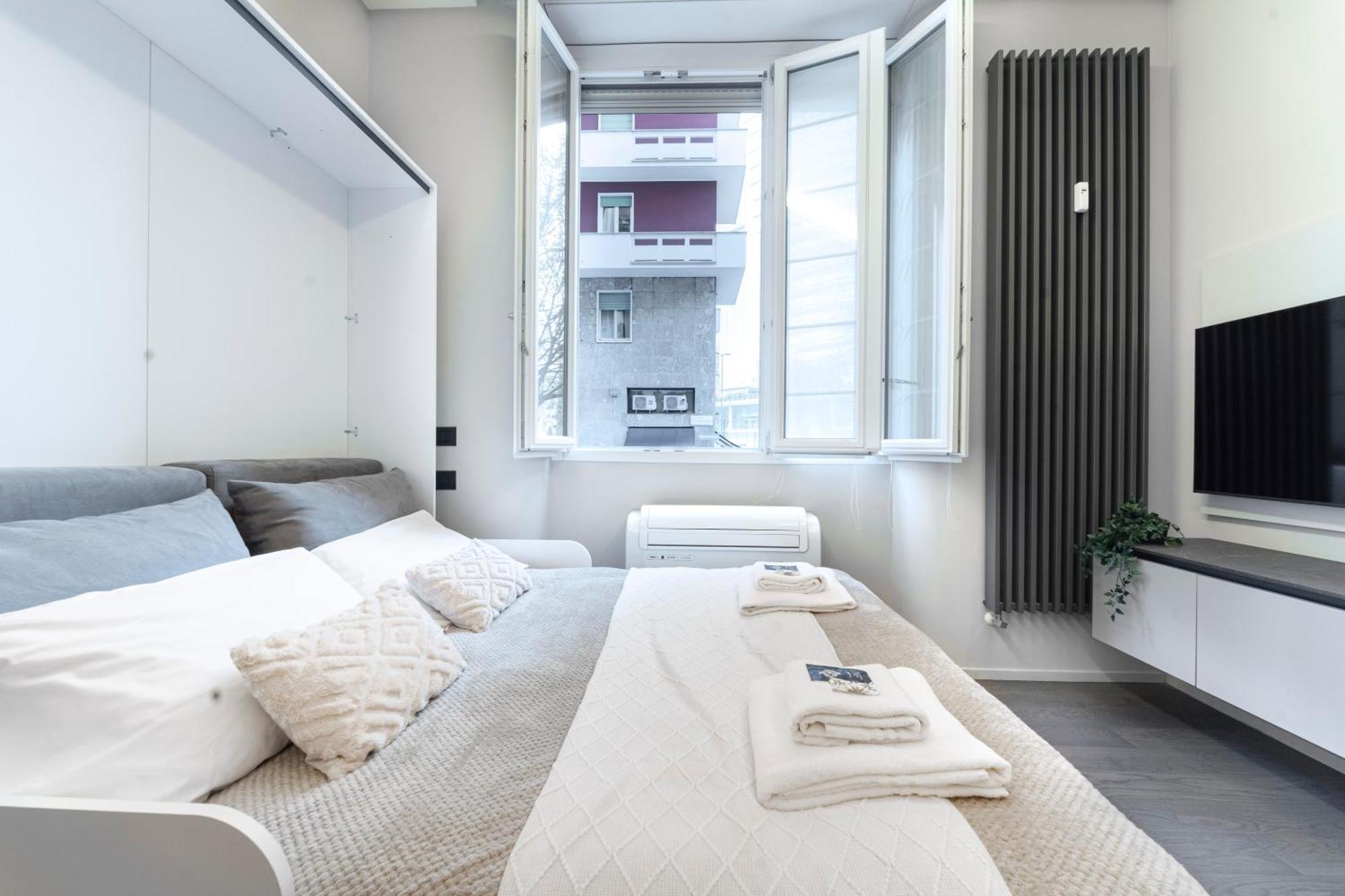 Designed In Center Gae Aulenti Area With Ac, Wifi And Subway Airport Connected Steps From Station Apartamento