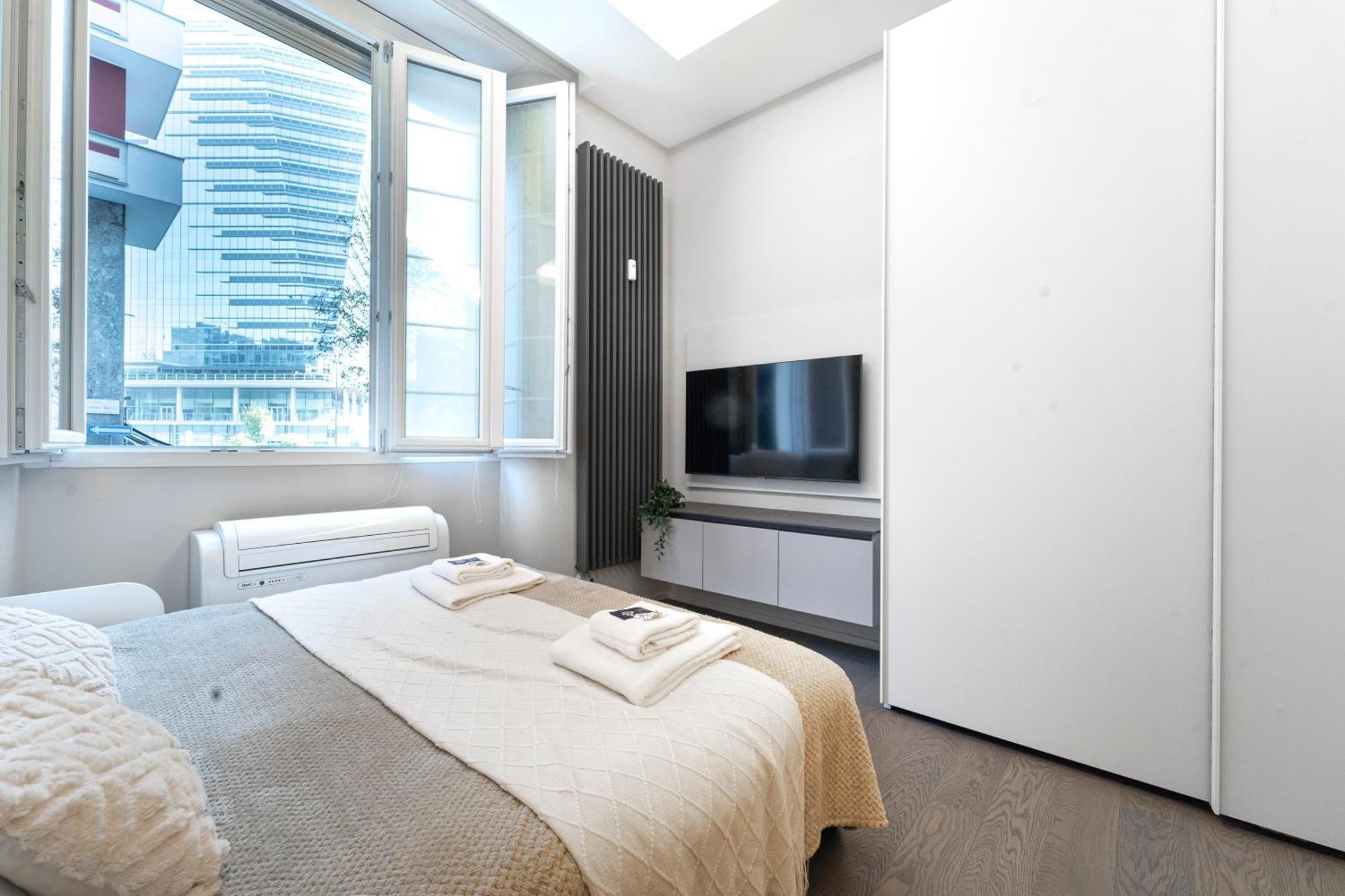Designed In Center Gae Aulenti Area With Ac, Wifi And Subway Airport Connected Steps From Station * Mailand
