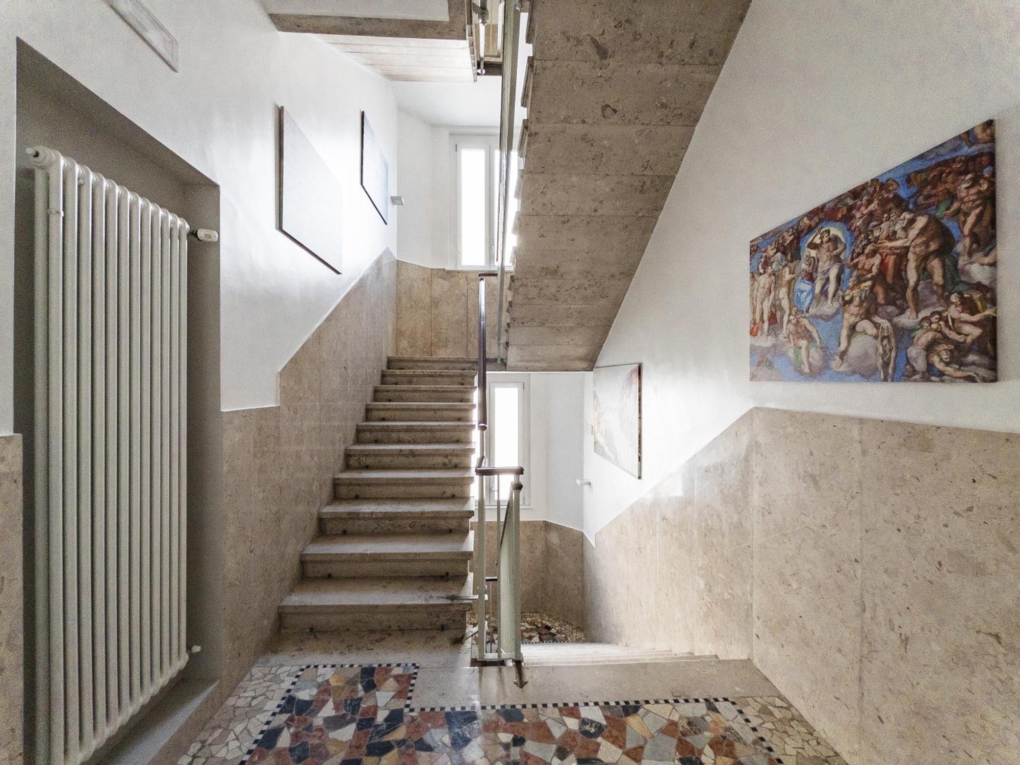 Rrrapido Holy And - Via Sardegna Gasthof *