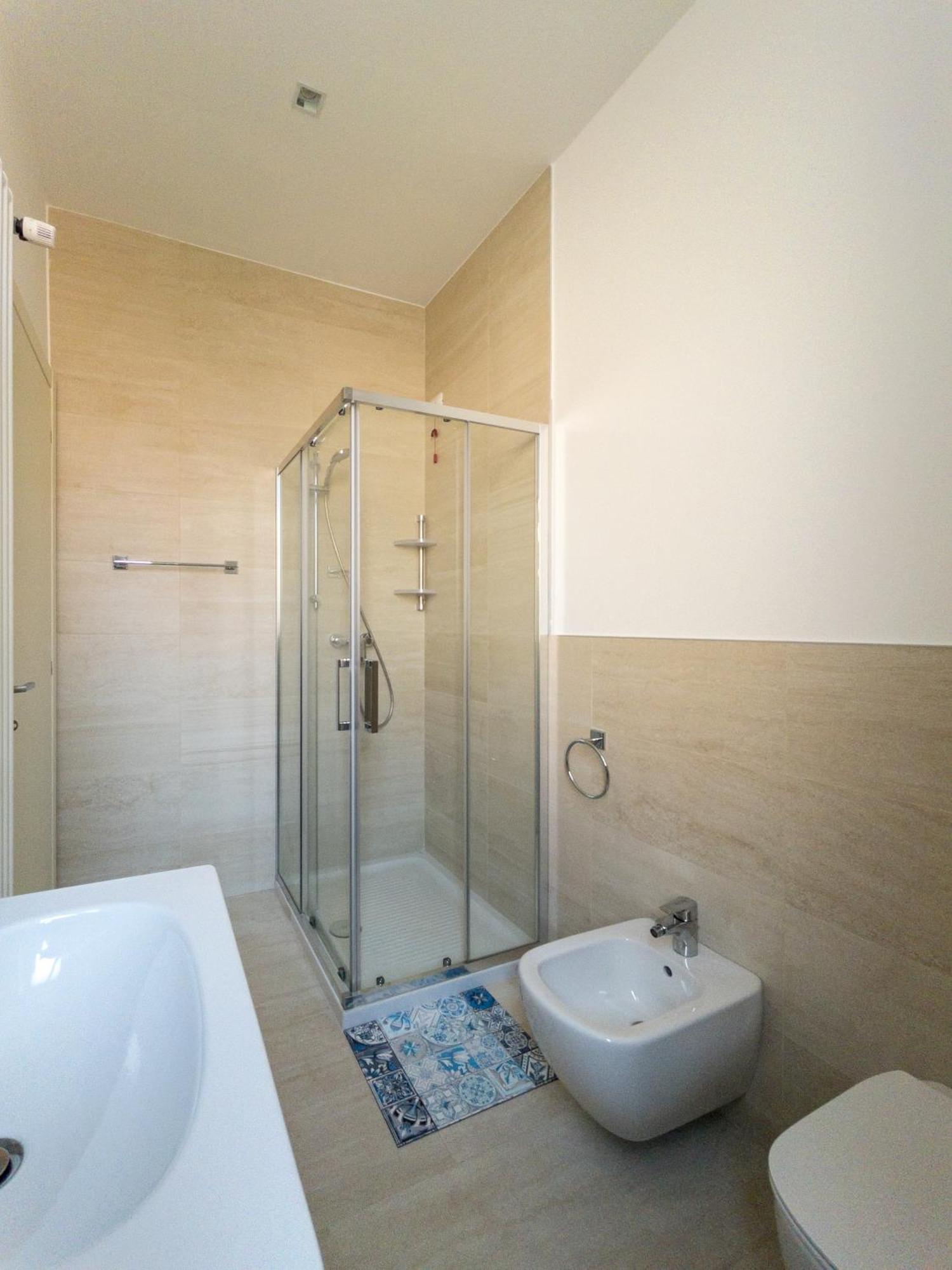 Rrrapido Holy And - Via Sardegna Gasthof Mailand