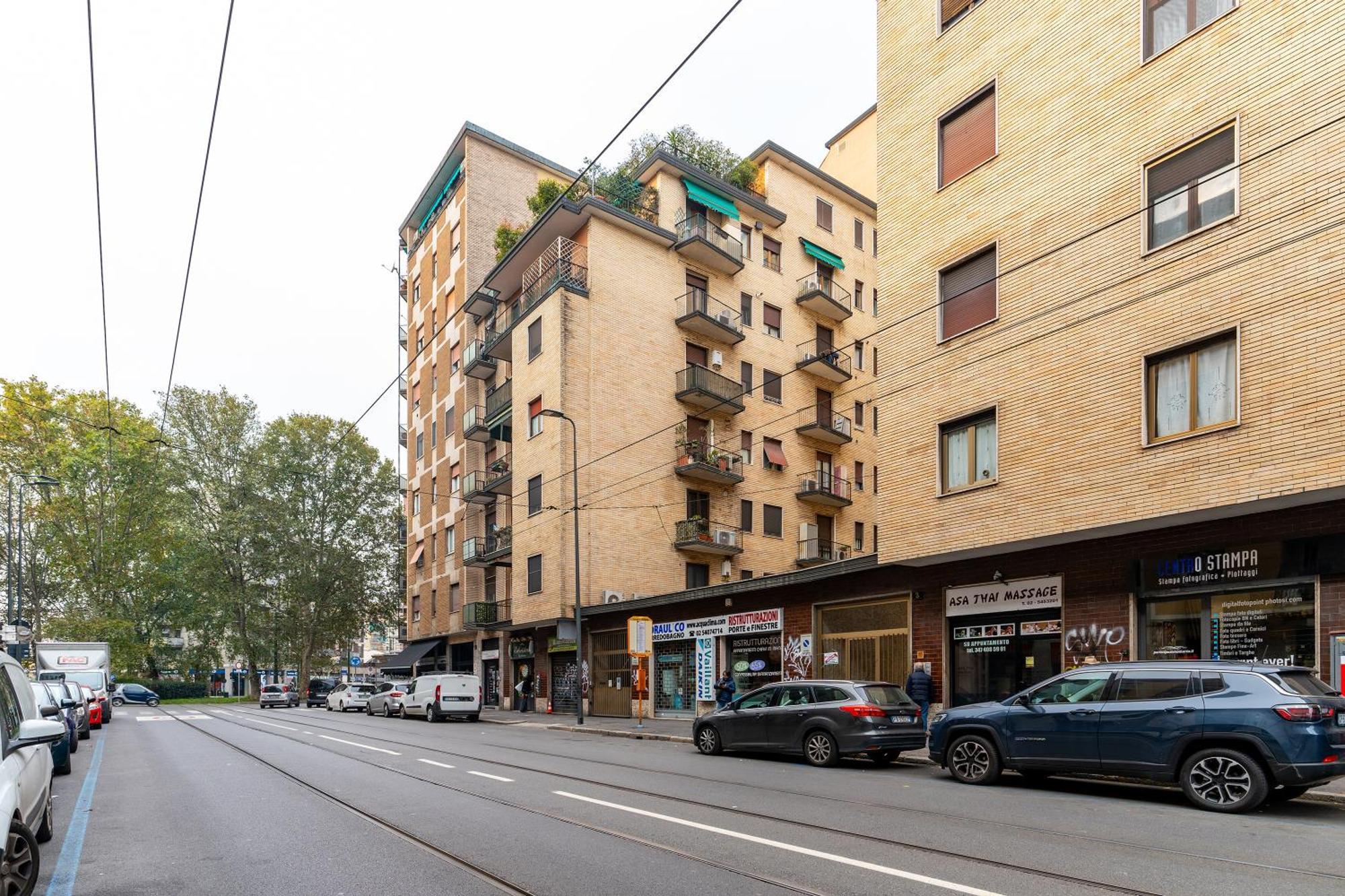 Porta Romana Nuovo Trilocale Wifi E Ac Apartment