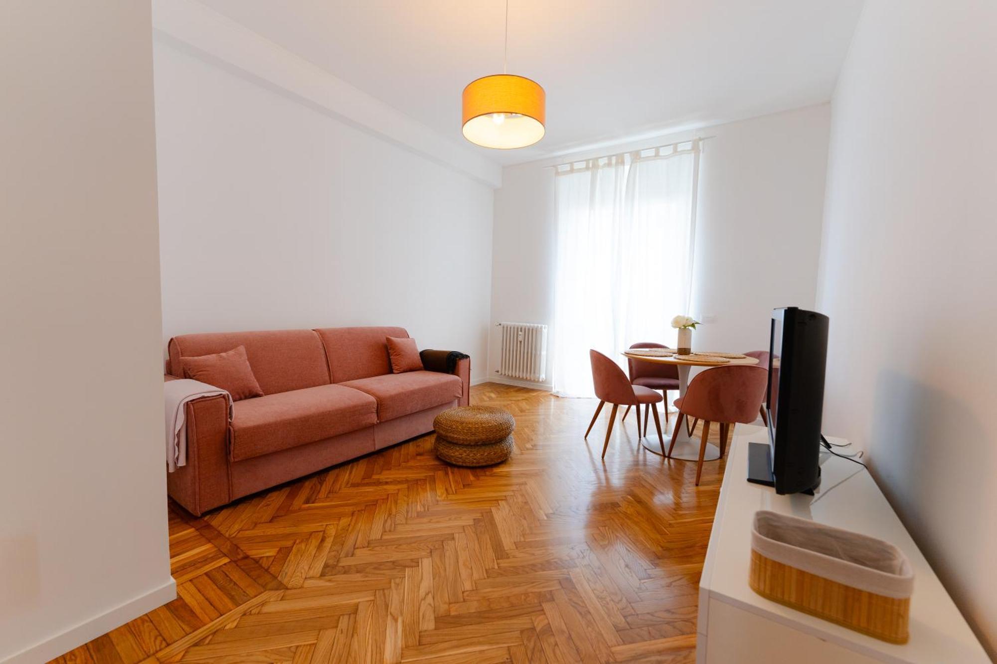 Apartment Casa Soperga, Corso Buenos Aires, Loreto, Mailand