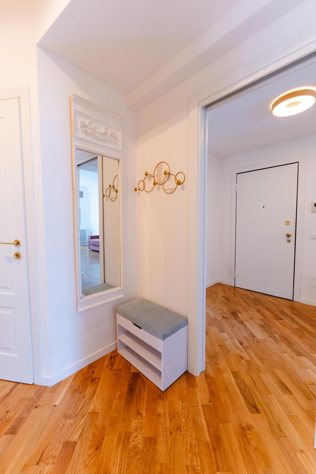 Casa Soperga, Corso Buenos Aires, Loreto, Apartment