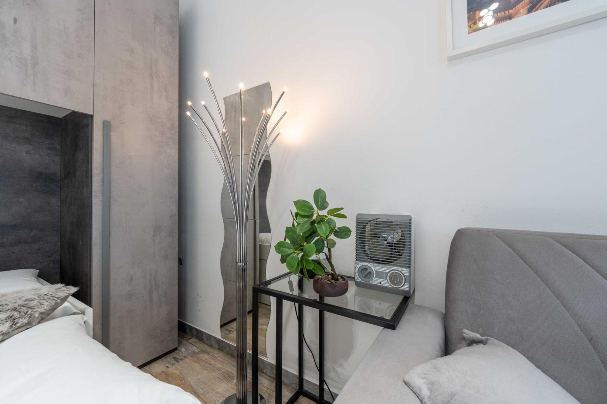 12 Centro Parking Free Apartment