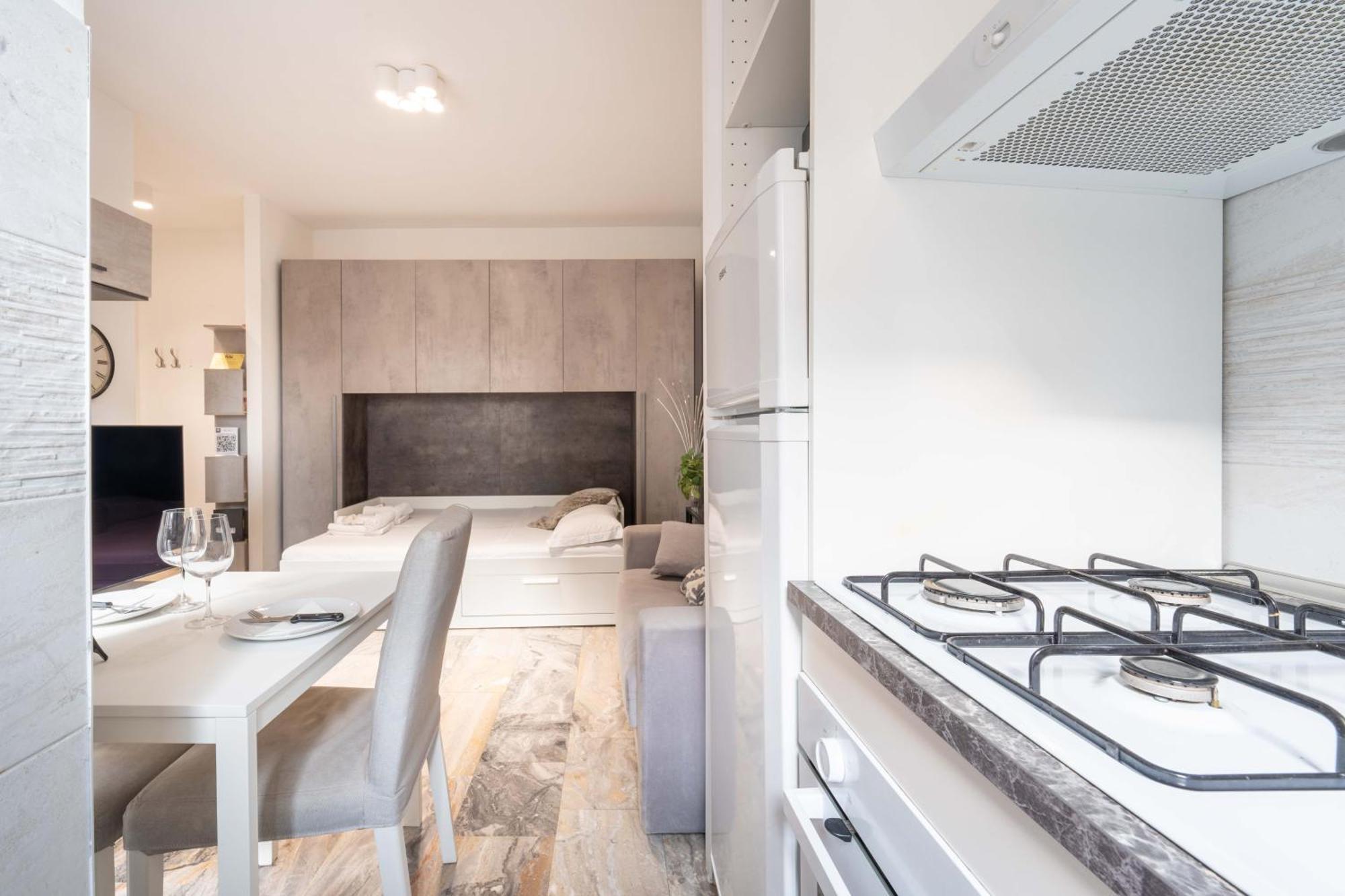 Apartment 12 Centro Parking Free Mailand