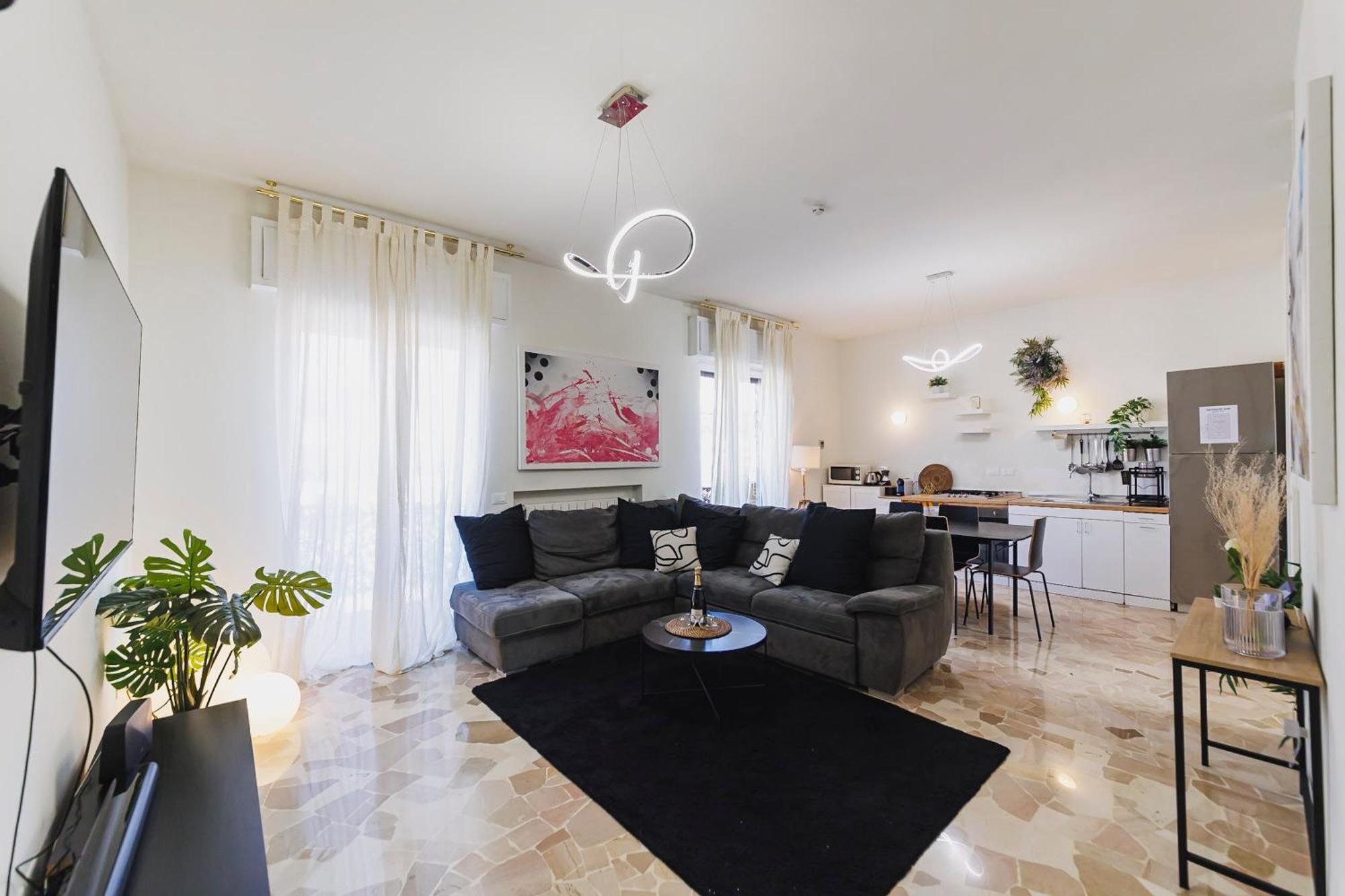 Apartment Luminoso In Porta Venezia Milan