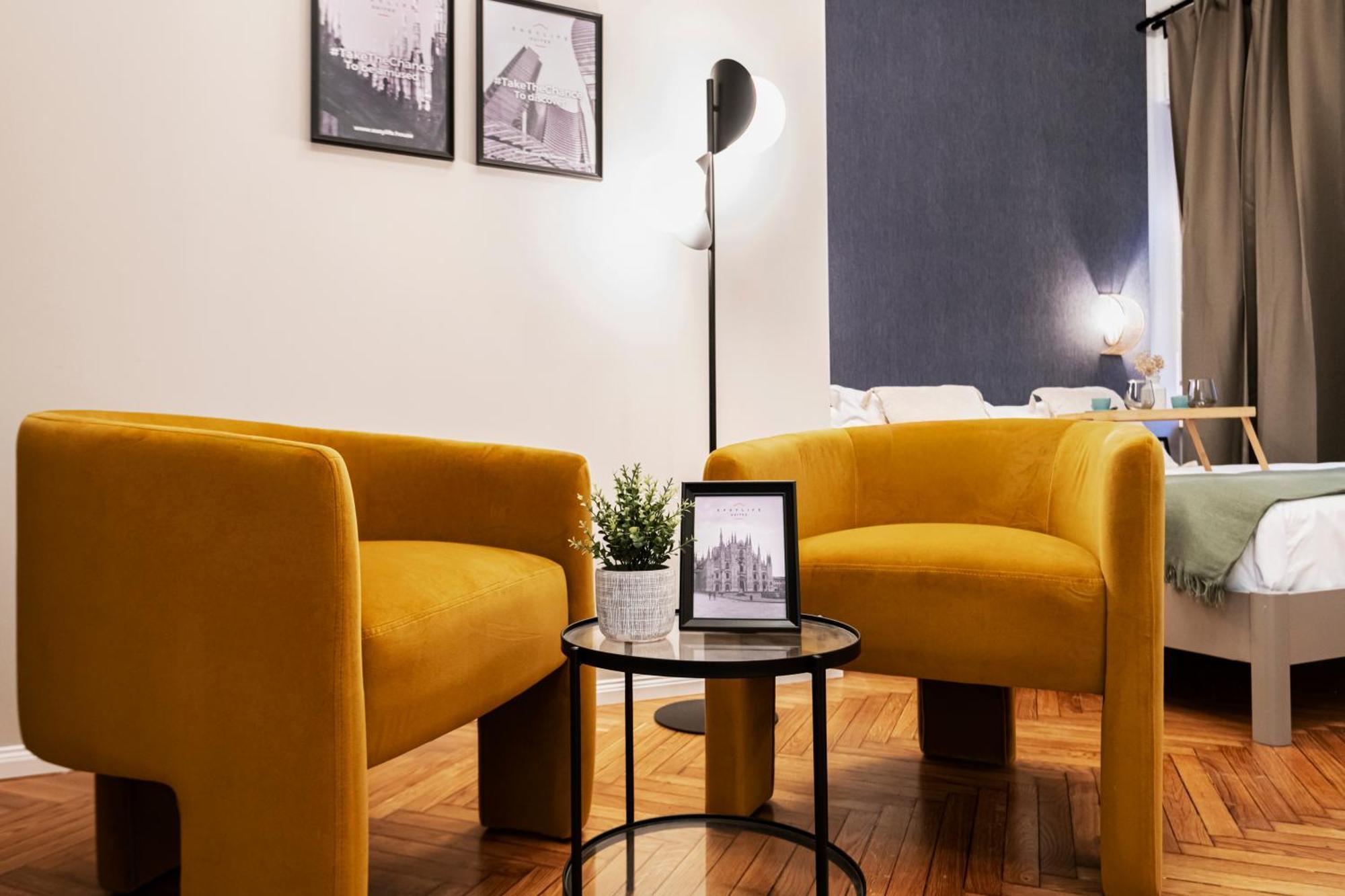 Easylife - In * Milan