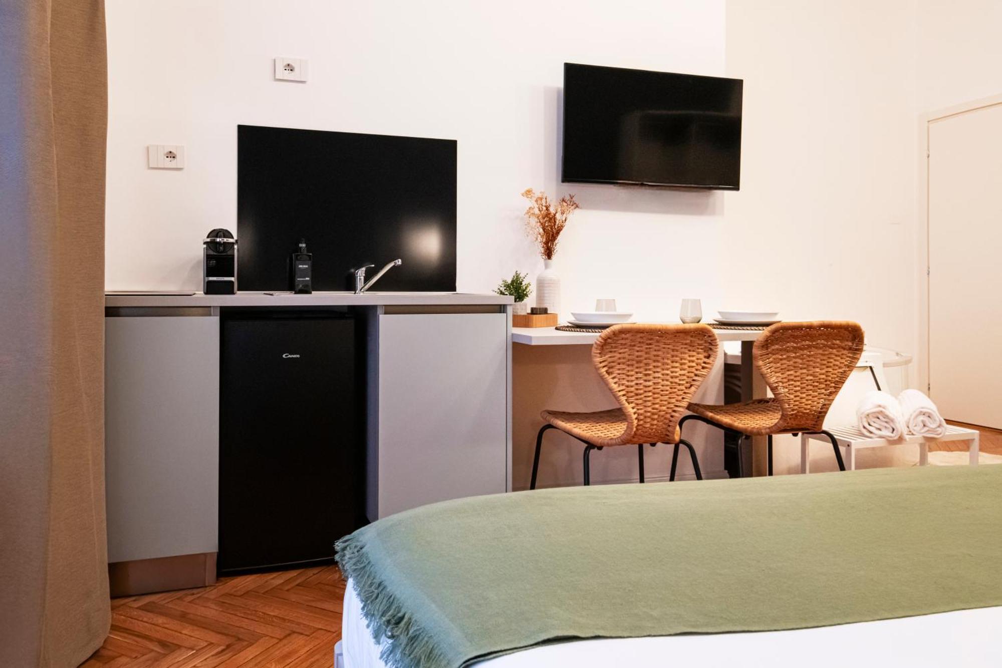 Easylife - In * Milan