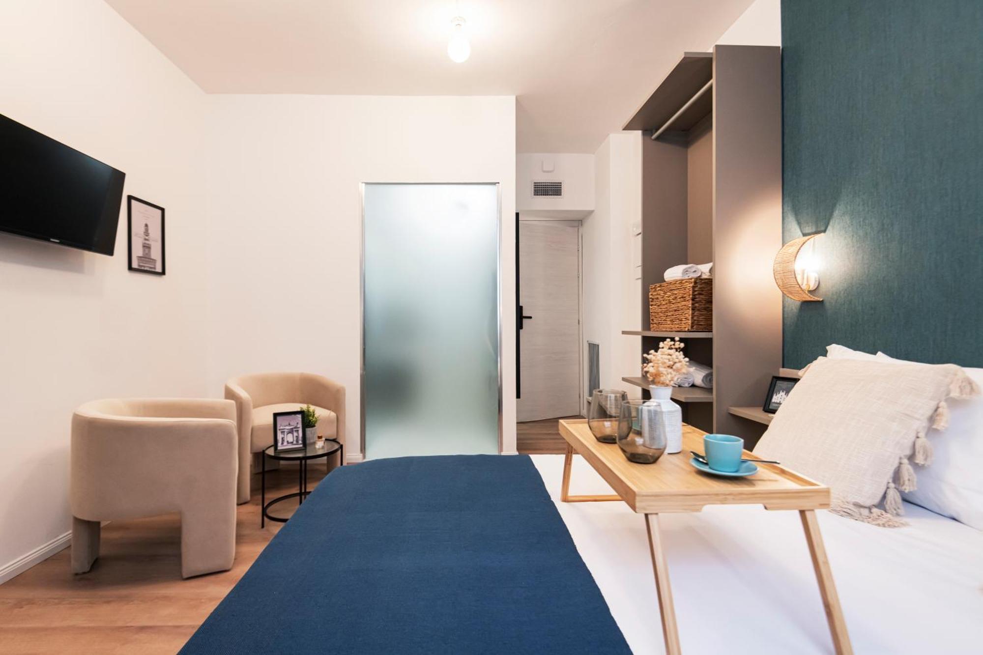 Hotel Easylife - In *