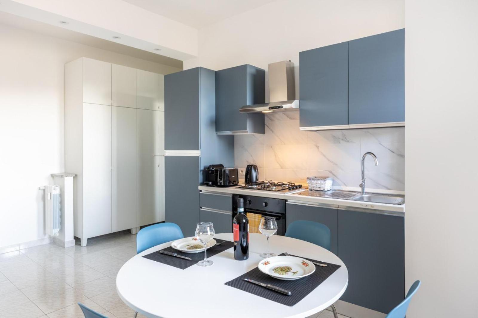 Dreams Little - M5 Station - Near Center Apartment *