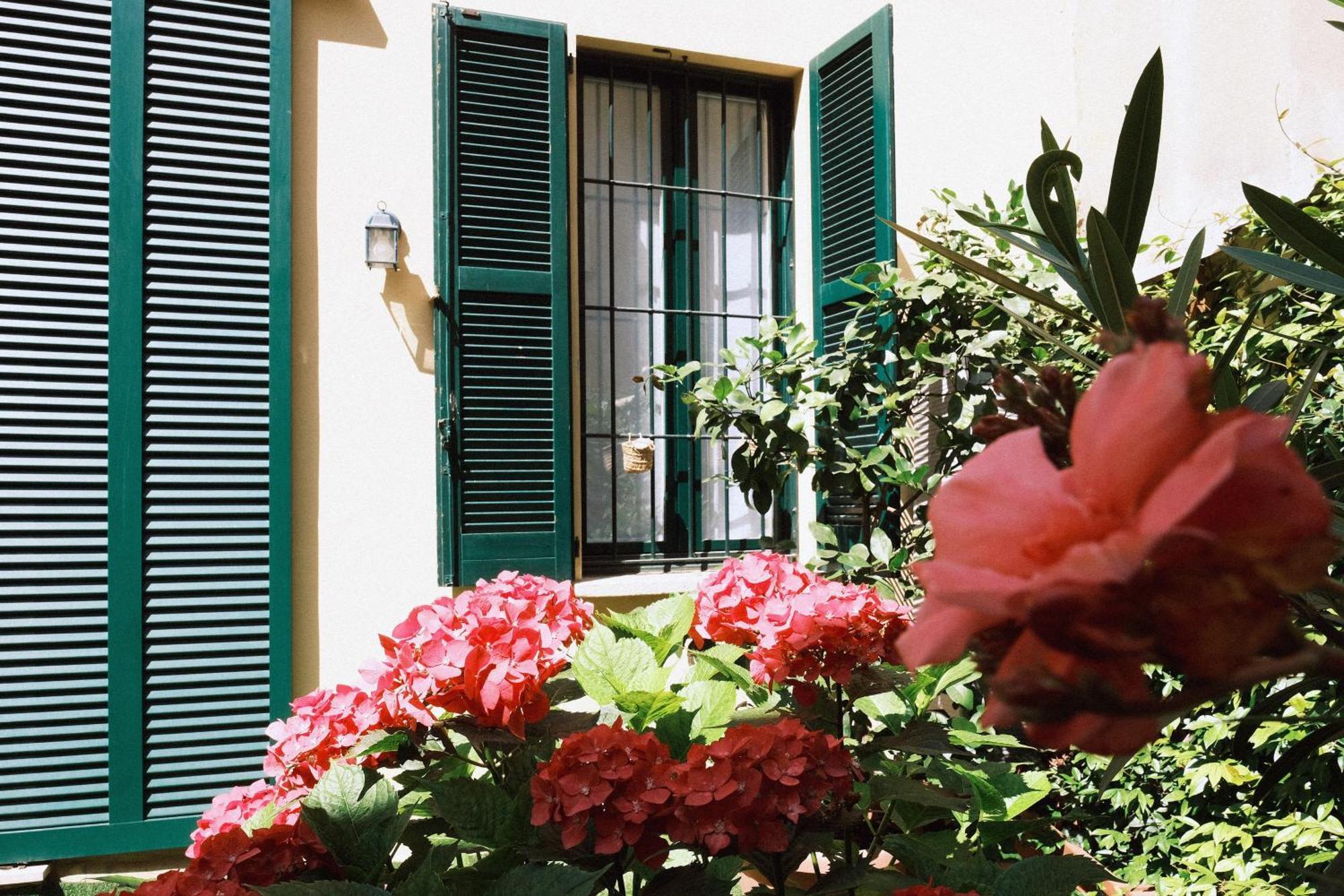 Comecasa Flowery Terraced Apartment Mailand